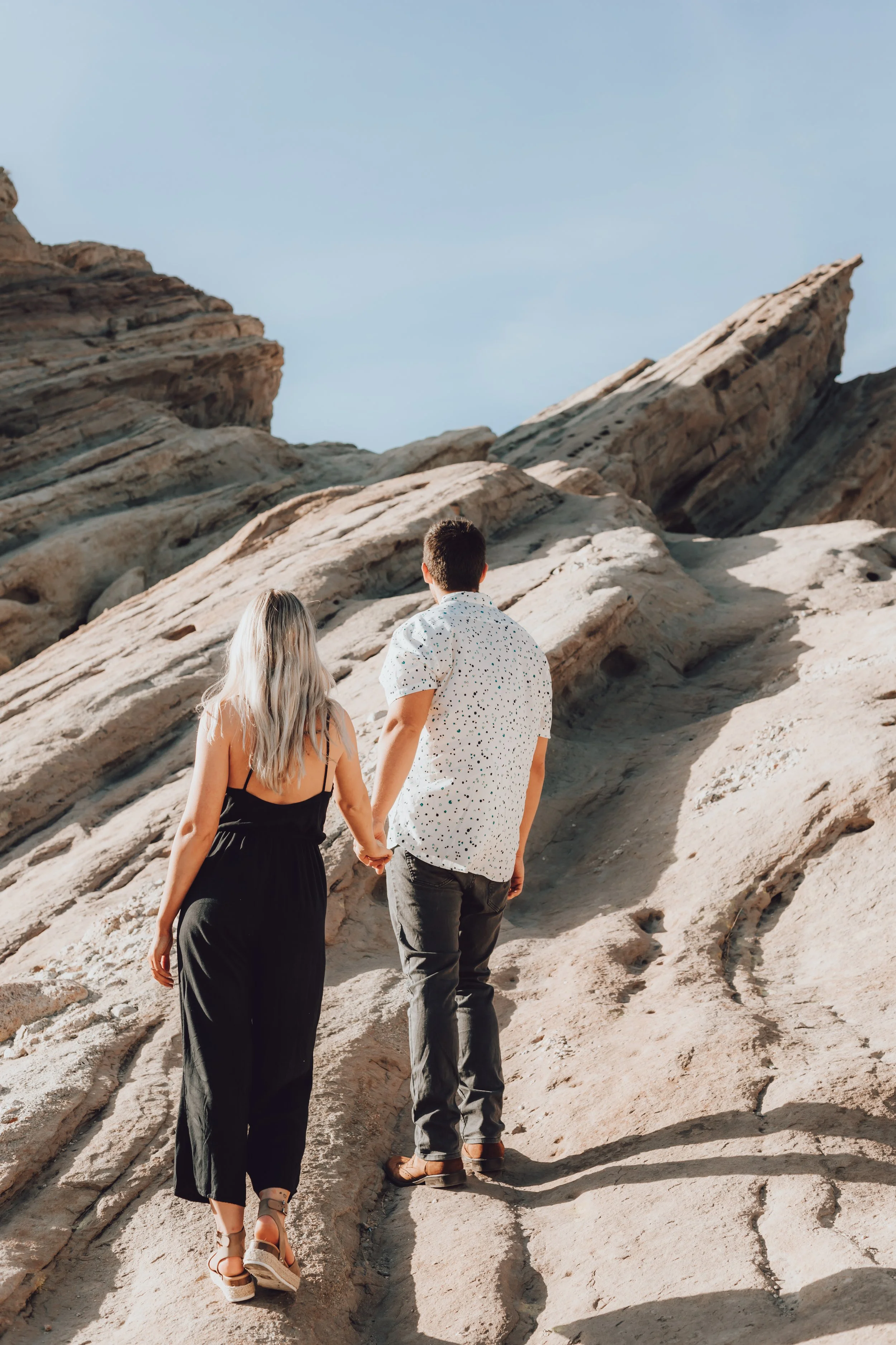 Santa Clarita Photographer - Santa Clarita Couples Photographer - Santa Clarita Couples Photos - this photo location is at vasquez rocks in agua dulce - engagement photos - santa clarita engagement photographer