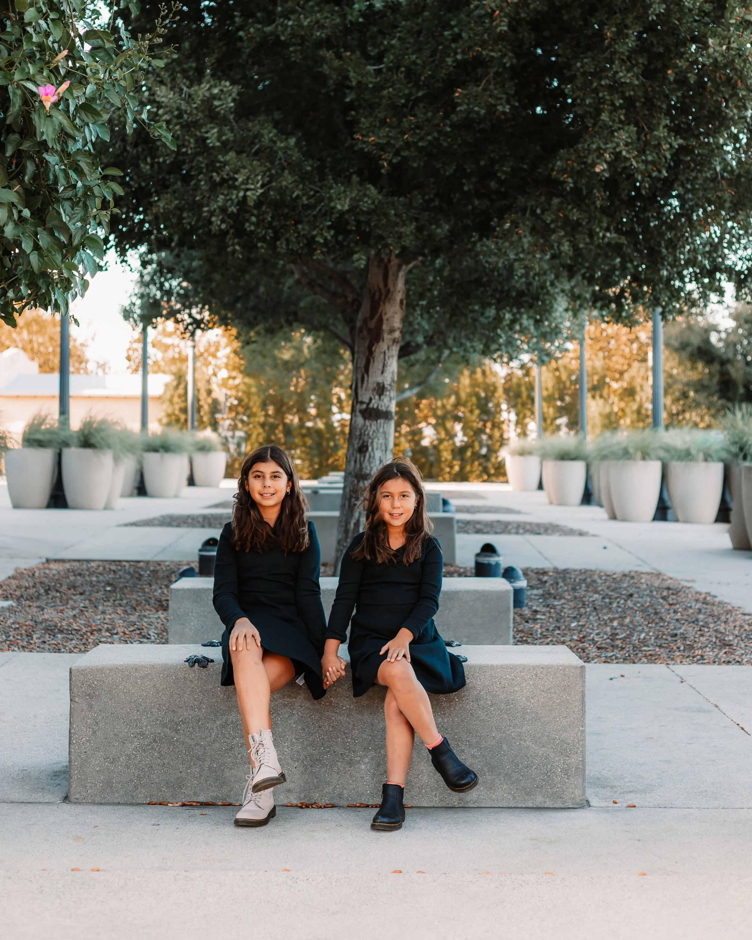 Santa Clarita Photographer - Santa Clarita Family Photographer - Santa Clarita Family Photos - this photo location is at Newhall library in Newhall santa clarita california
