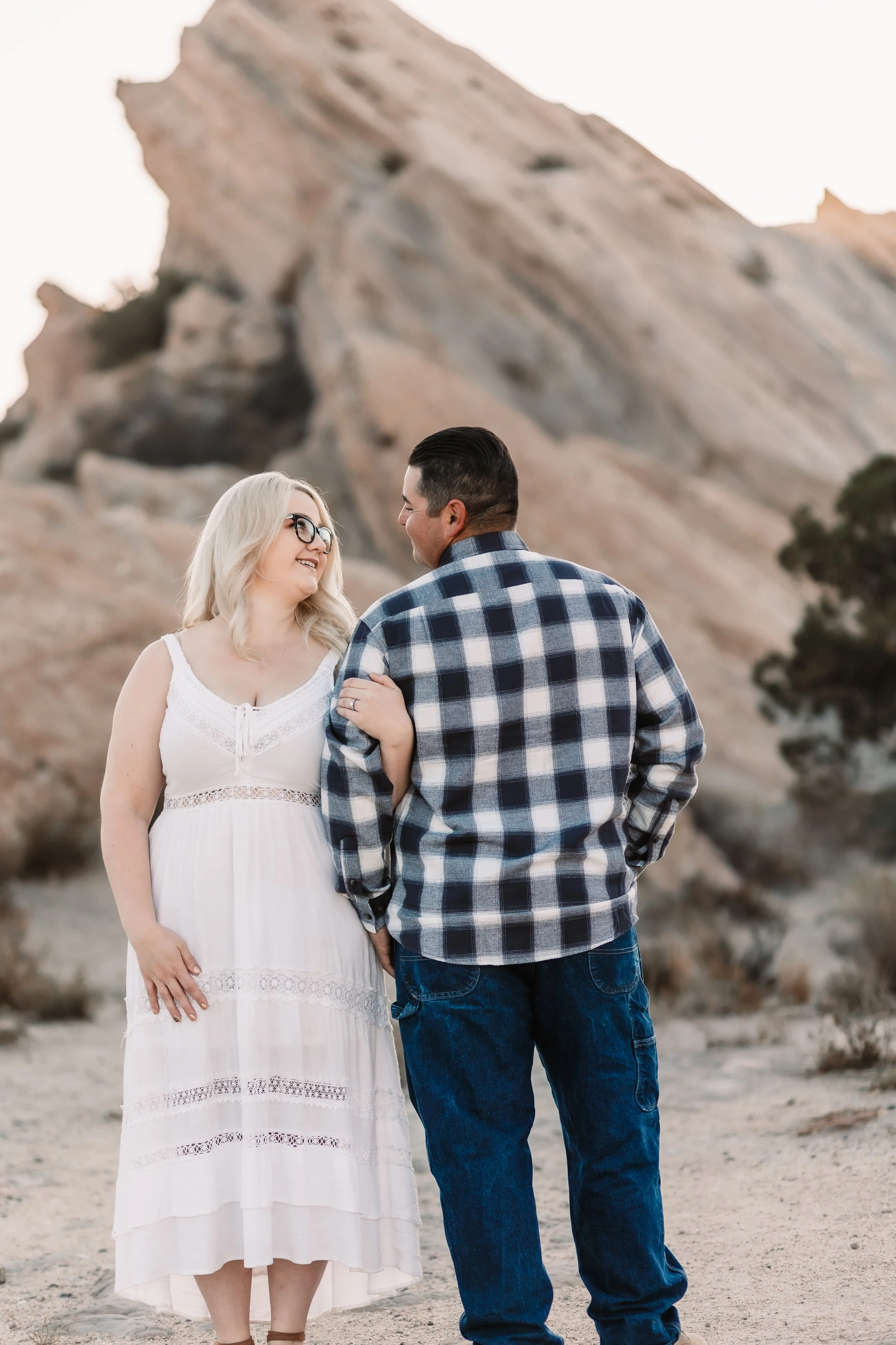 Santa Clarita Photographer - Santa Clarita Couples Photographer - Santa Clarita Couples Photos - this photo location is at vasquez rocks in agua dulce - engagement photos - santa clarita engagement photographer