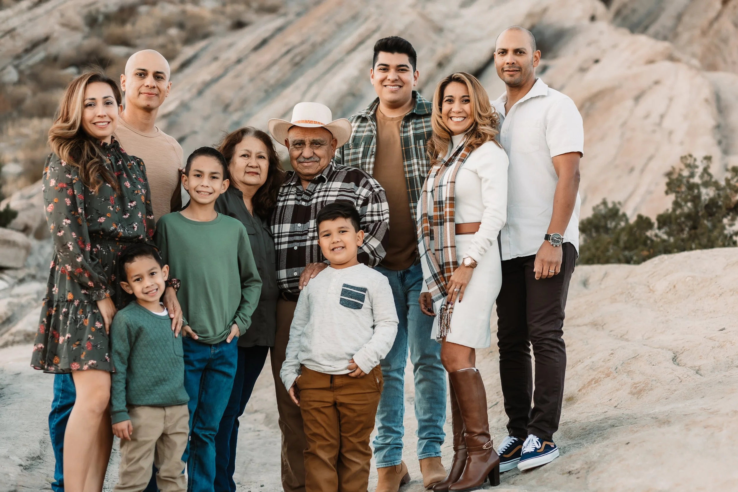 Santa Clarita Photographer - Santa Clarita Family Photographer - Santa Clarita Family Photos - this photo location is at vasquez rocks in agua dulce
