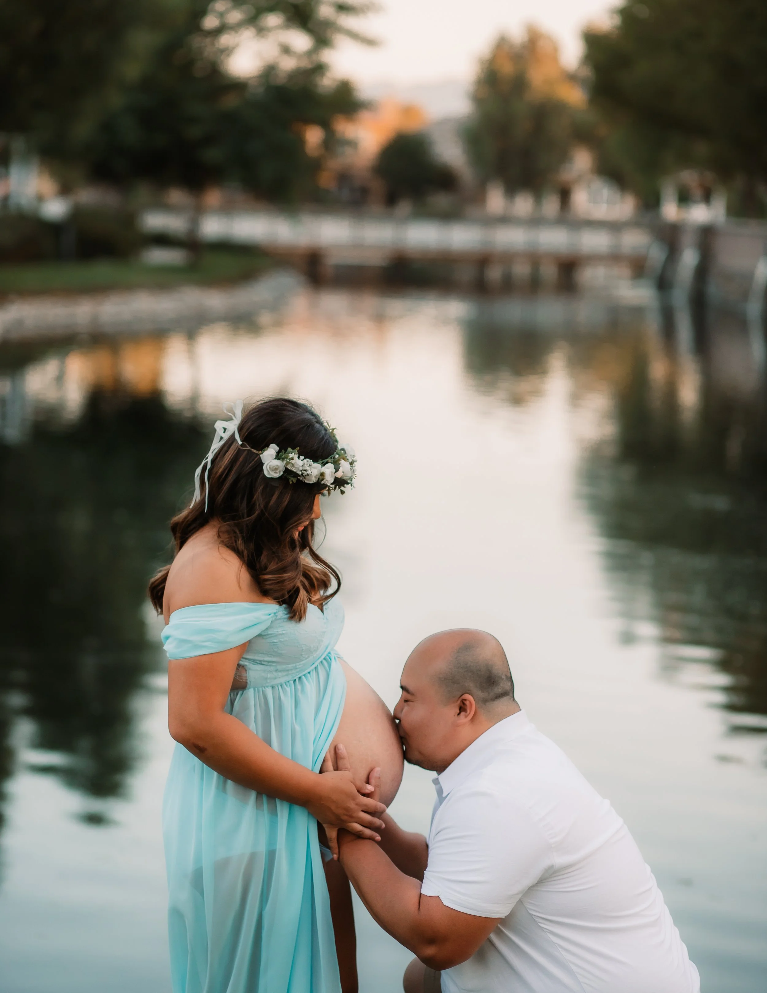 Santa Clarita Photographer - Santa Clarita Maternity Photographer - Santa Clarita Maternity Photos - this photo location is at bridgeport valencia lighthouse in valencia ca