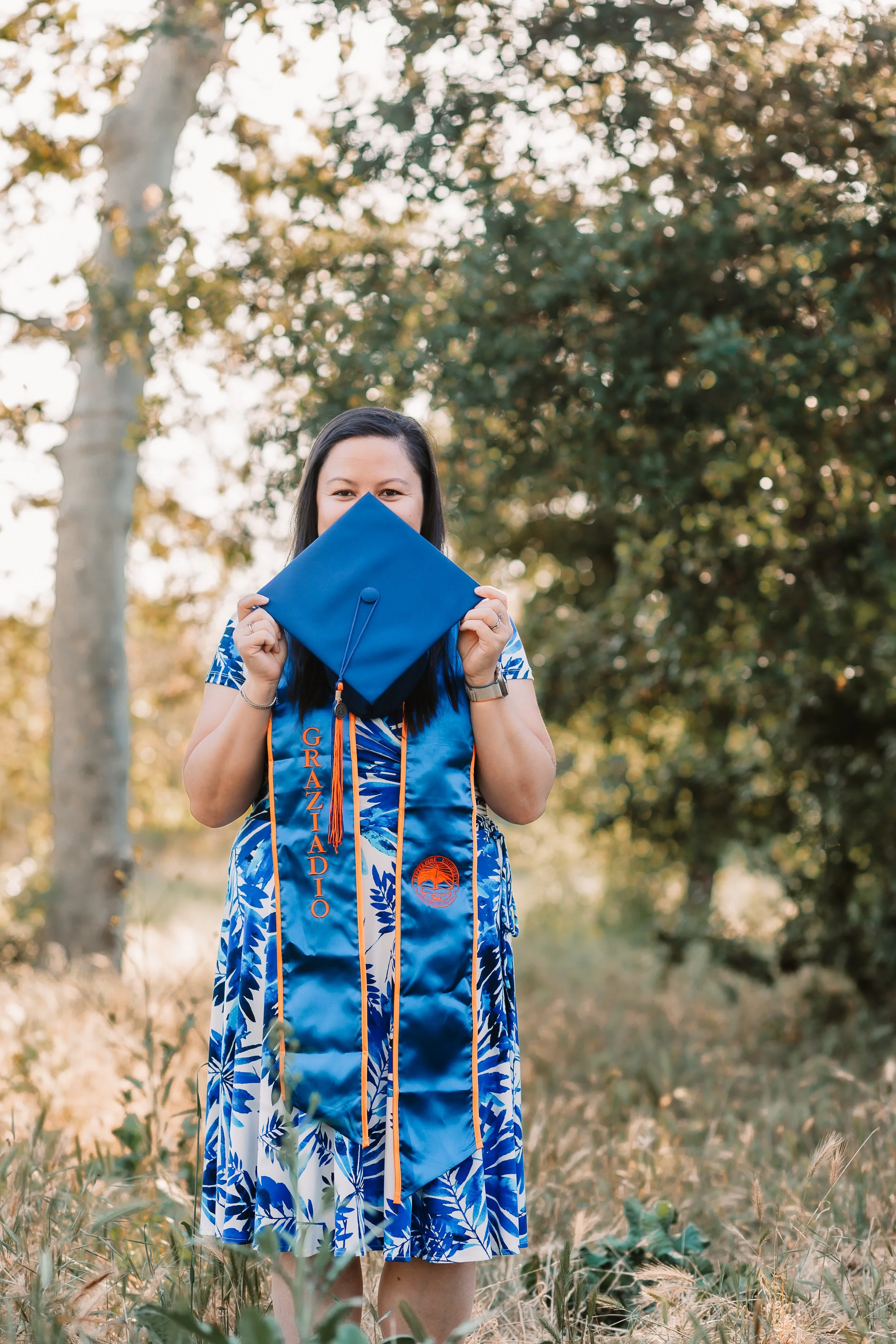 Santa Clarita Photographer - Santa Clarita Portrait Photographer - Santa Clarita Portrait Photos - this photo location is at placerita canyon nature center - MBA graduation photos