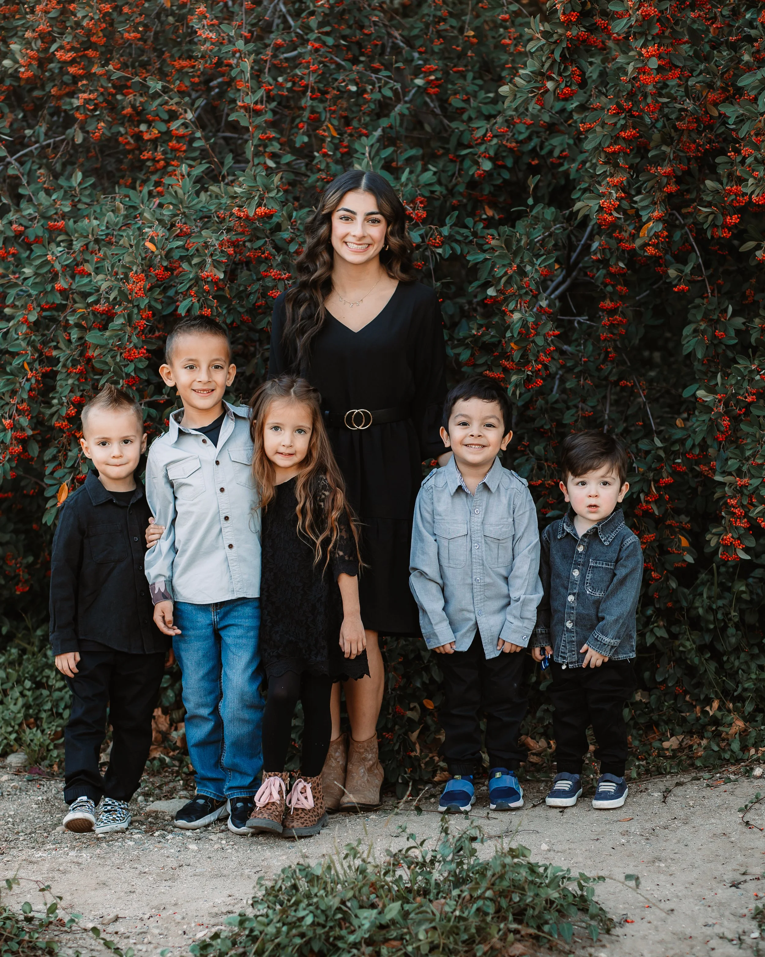 Santa Clarita Photographer - Santa Clarita Family Photographer - Santa Clarita Family Photos - this photo location is Saugus california