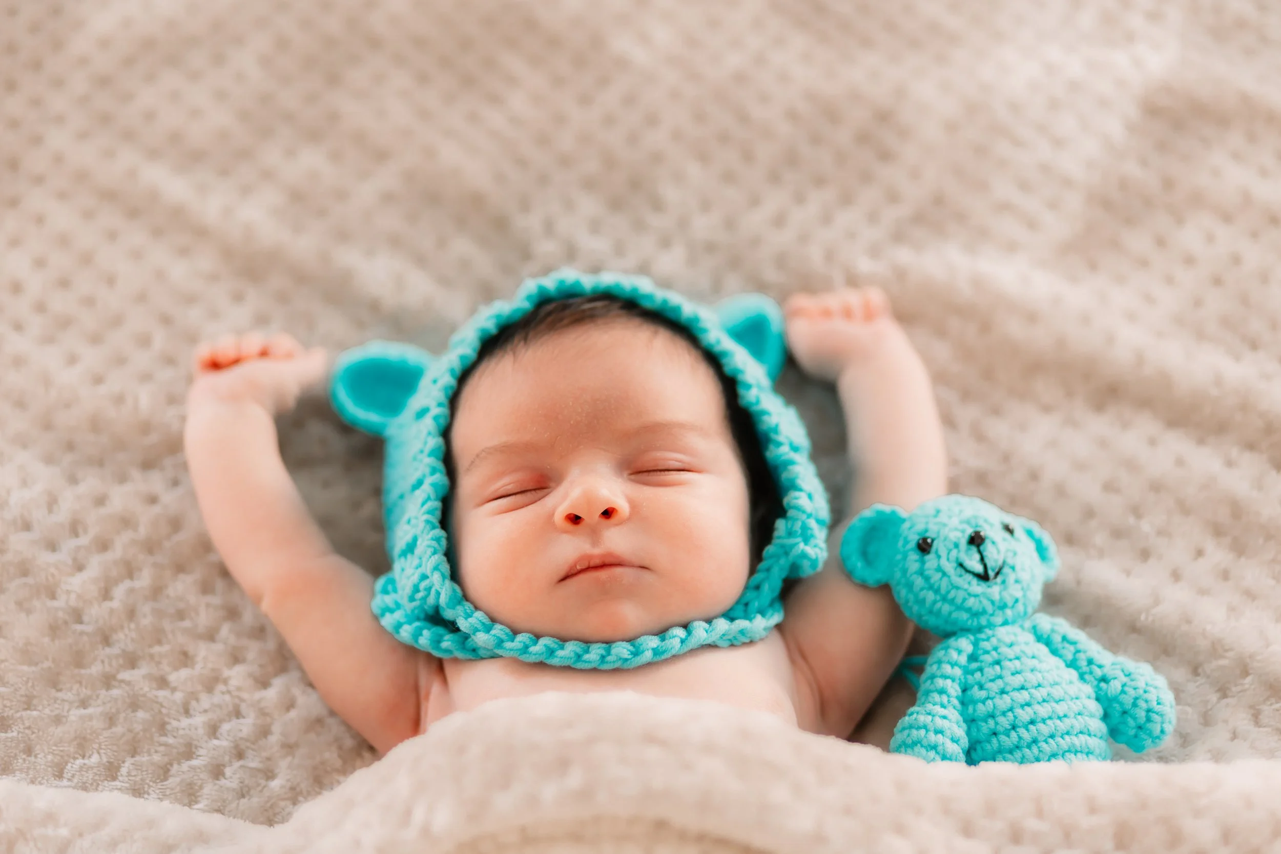 Santa Clarita Photographer - Santa Clarita Lifestyle Newborn Photographer - Santa Clarita Lifestyle Newborn Photos - this photo location is at the private home in santa clarita ca