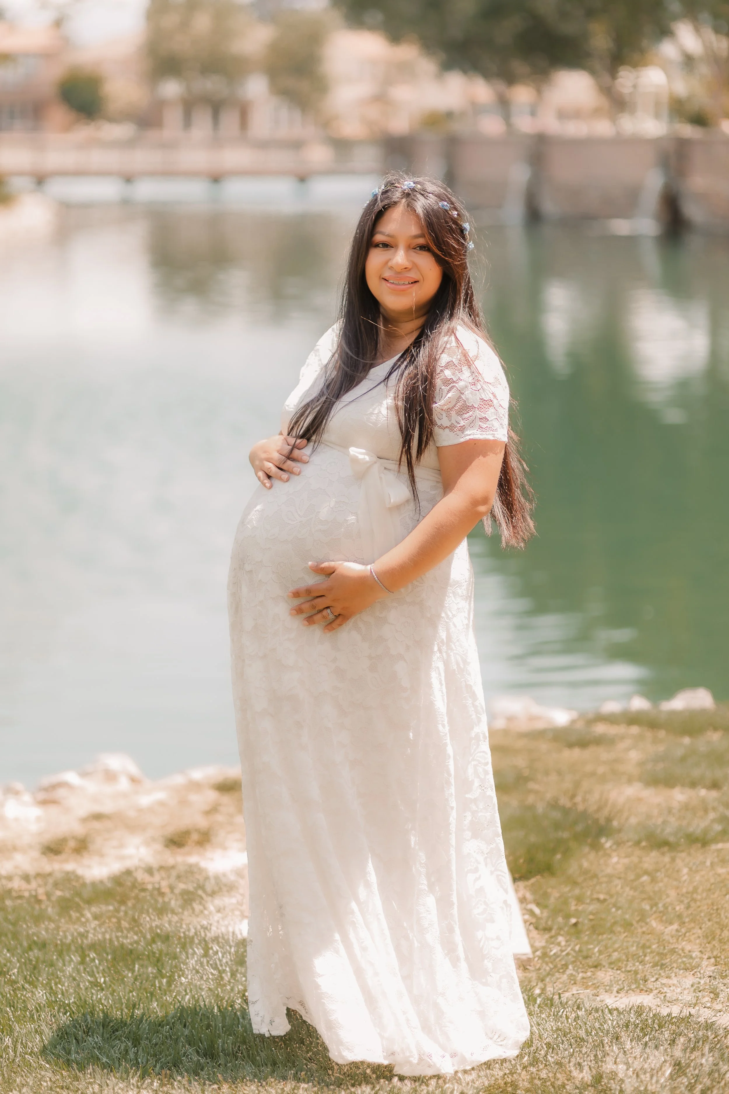 Santa Clarita Photographer - Santa Clarita Maternity Photographer - Santa Clarita Maternity Photos - this photo location is at bridgeport valencia lighthouse in valencia ca