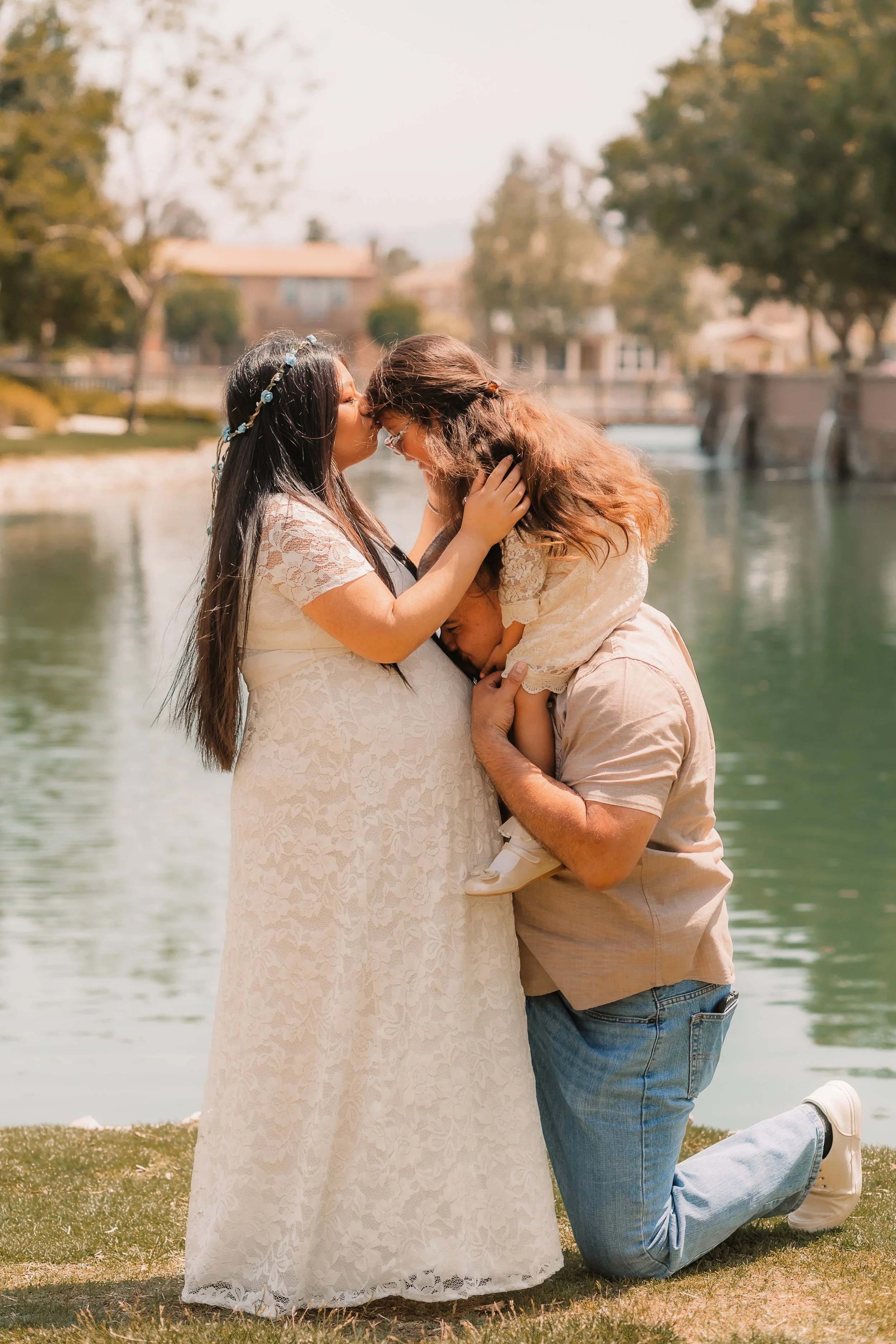 Santa Clarita Photographer - Santa Clarita Maternity Photographer - Santa Clarita Maternity Photos - this photo location is at bridgeport valencia lighthouse in valencia ca