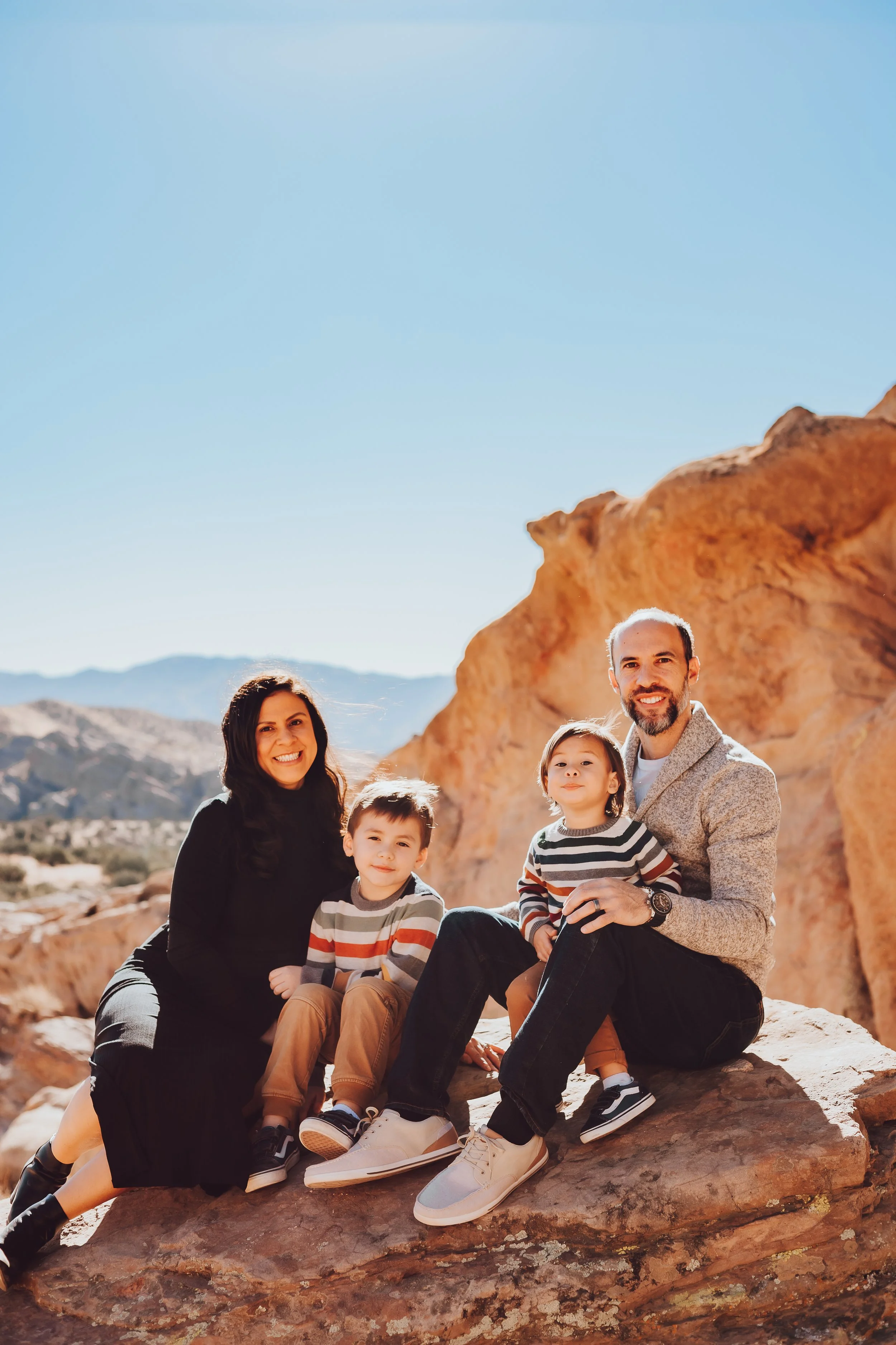 Santa Clarita Photographer - Santa Clarita Family Photographer - Santa Clarita Family Photos - this photo location is at vasquez rocks