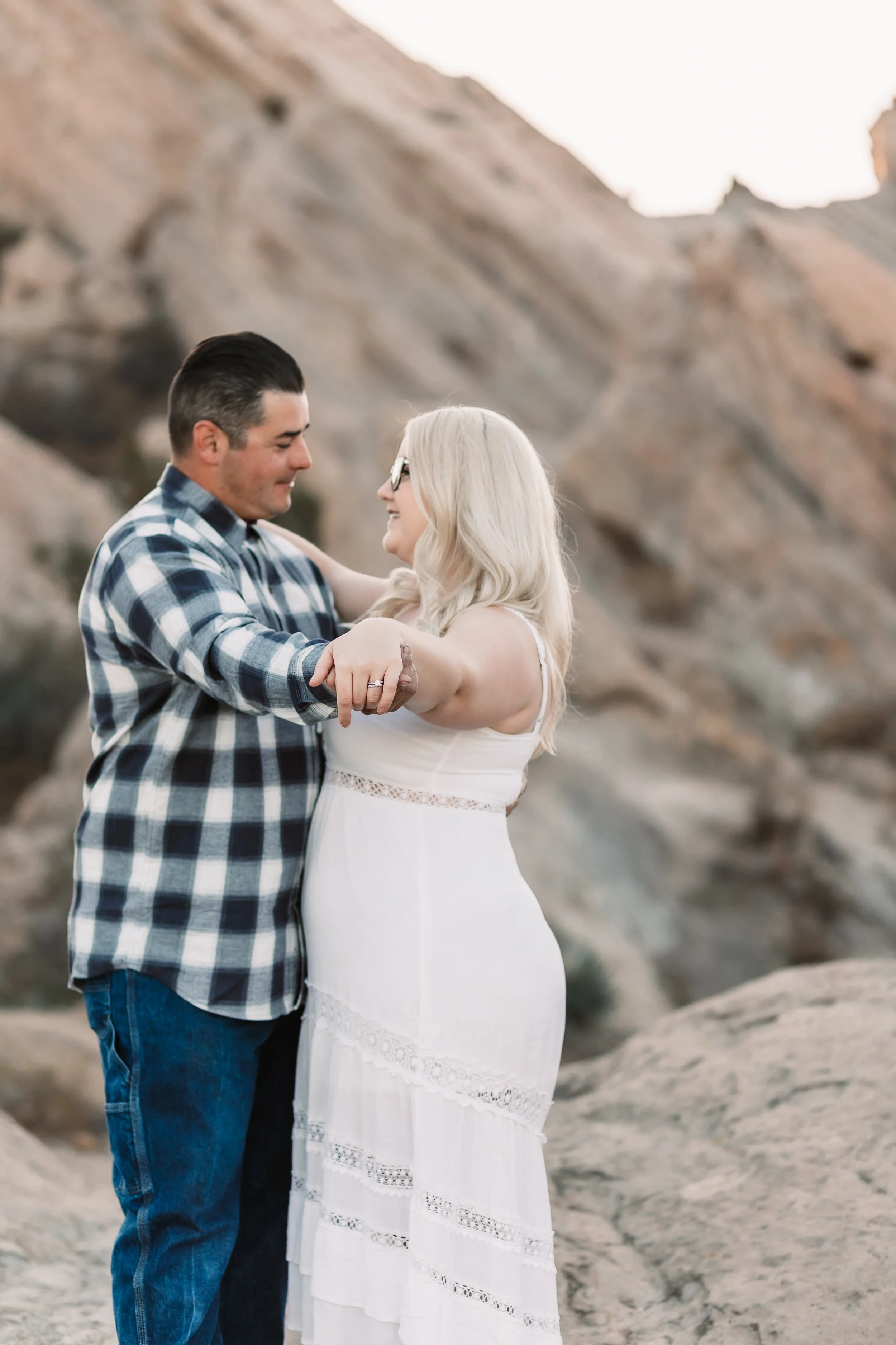 Santa Clarita Photographer - Santa Clarita Couples Photographer - Santa Clarita Couples Photos - this photo location is at vasquez rocks in agua dulce - engagement photos - santa clarita engagement photographer