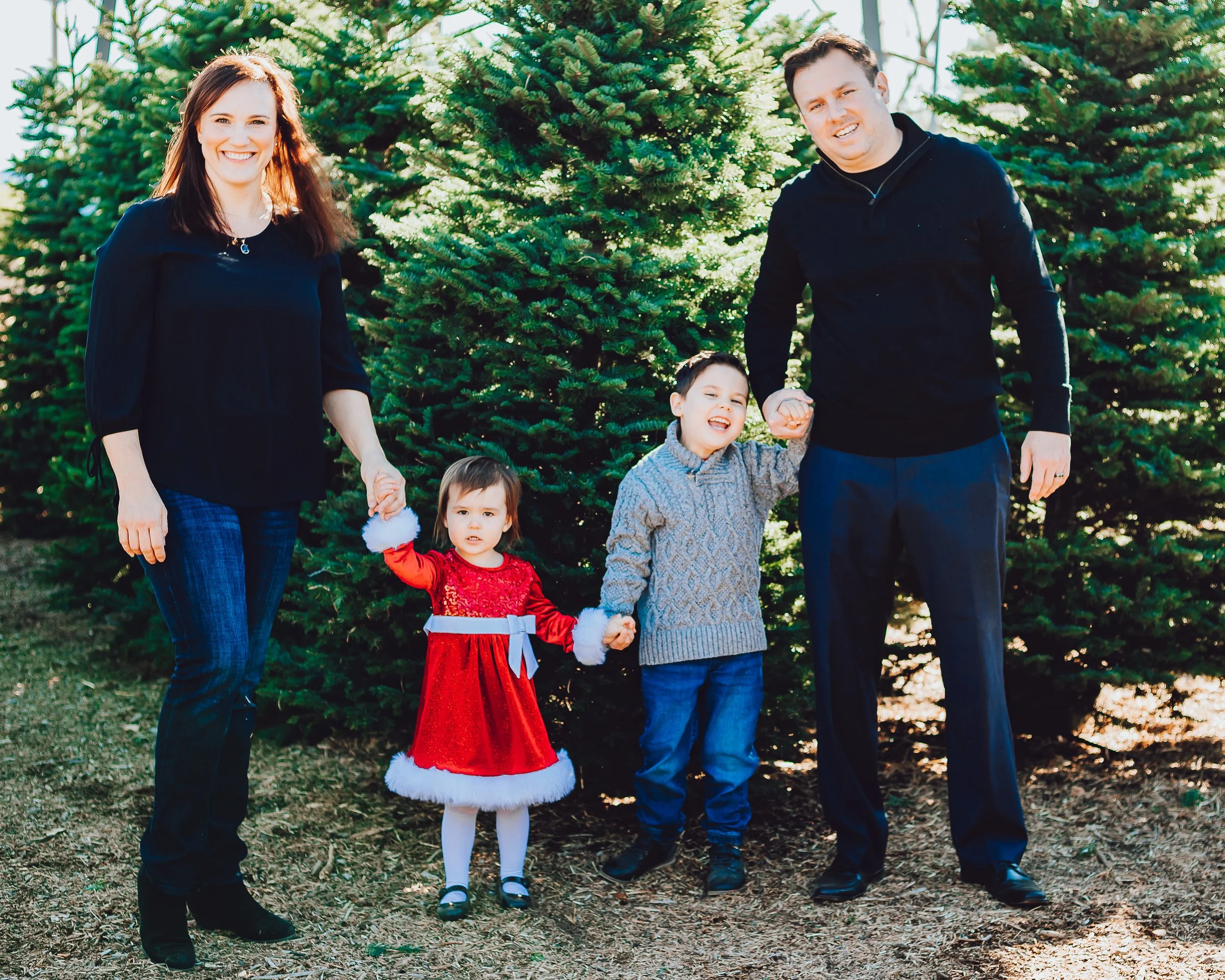 Santa Clarita Photographer - Santa Clarita Family Photographer - Santa Clarita Family Photos - this photo location is at a christmas tree lot