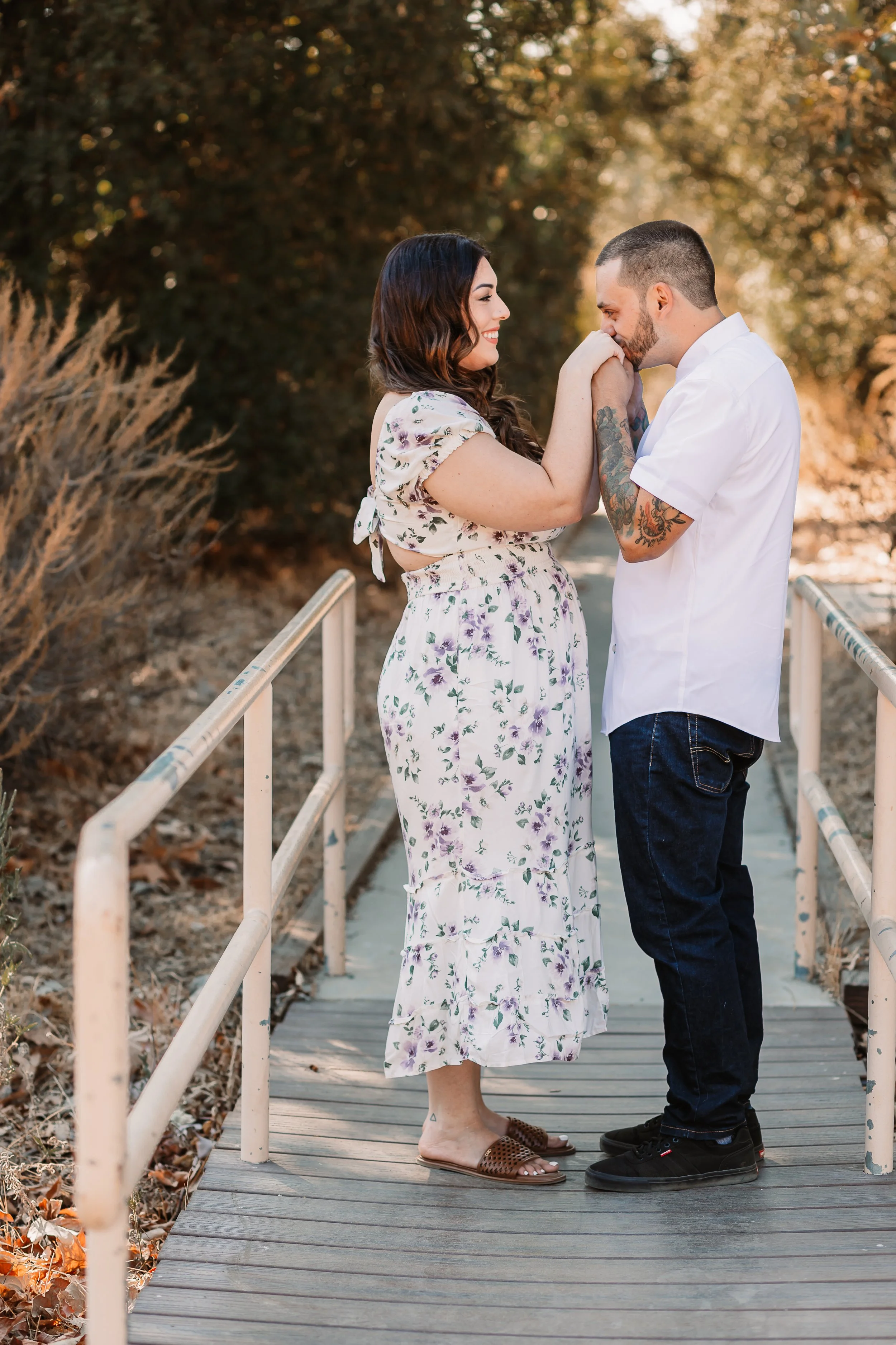Santa Clarita Photographer - Santa Clarita Maternity Photographer - Santa Clarita Maternity Photos - this photo location is at placerita canyon nature center in santa clarita california