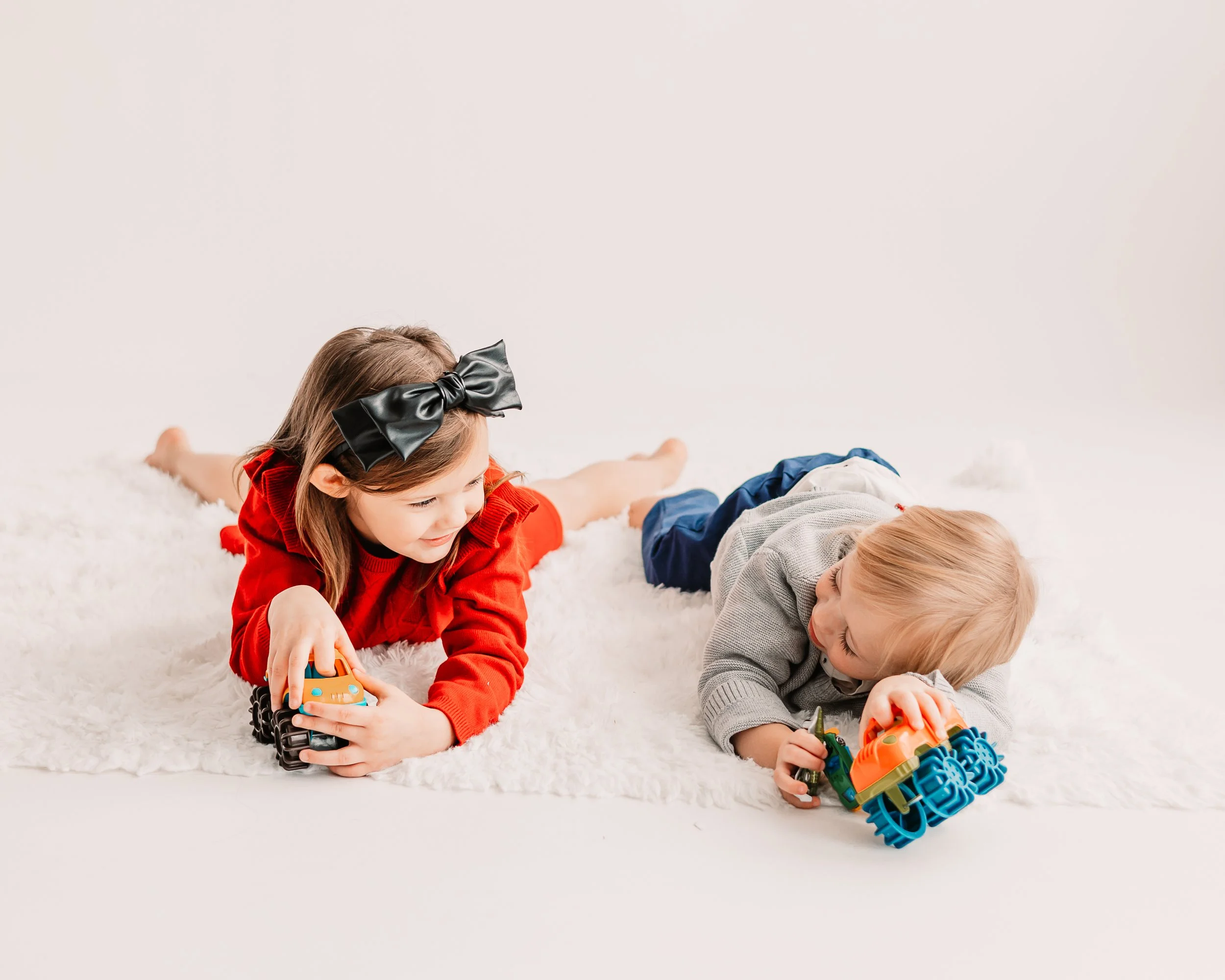 Santa Clarita Photographer - Santa Clarita family Photographer - Santa Clarita family Photos - this photo location is at a studio in santa clarita california