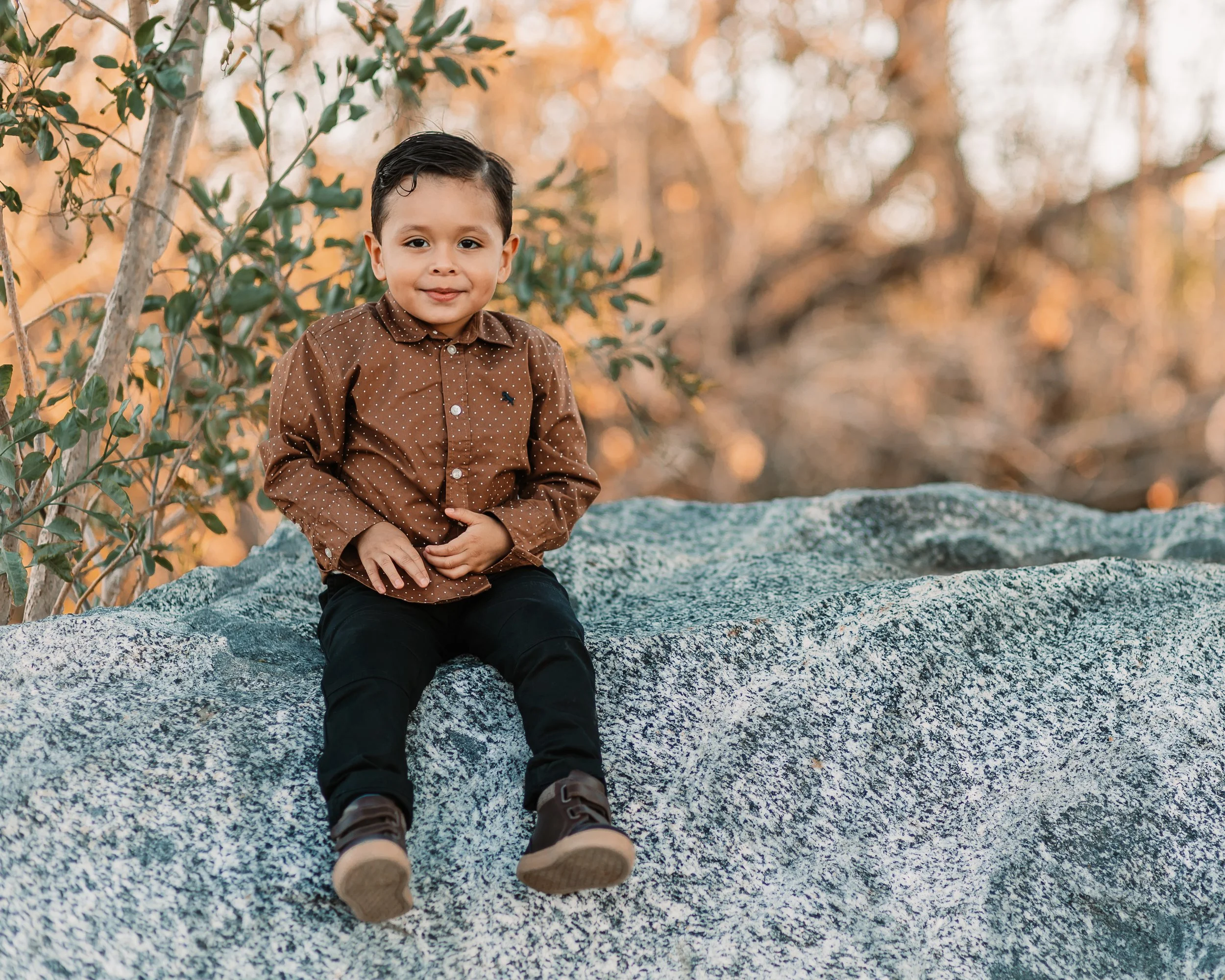 Santa Clarita Photographer - Santa Clarita Family Photographer - Santa Clarita Family Photos - this photo location is at iron horse trailhead Valencia