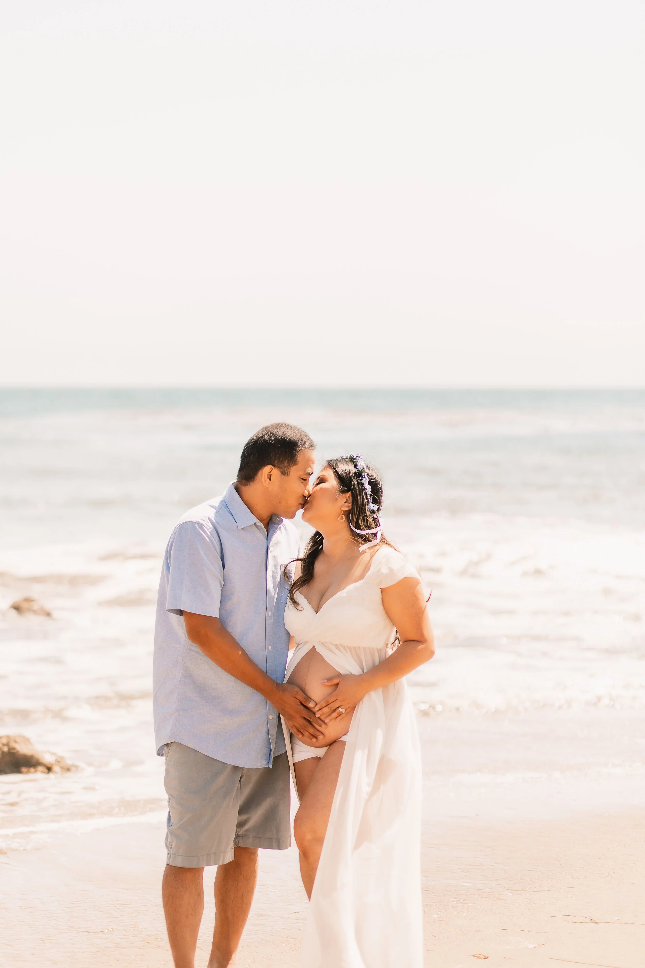 Santa Clarita Photographer - Santa Clarita Maternity Photographer - Santa Clarita Maternity Photos - this photo location is at el matador beach in malibu ca