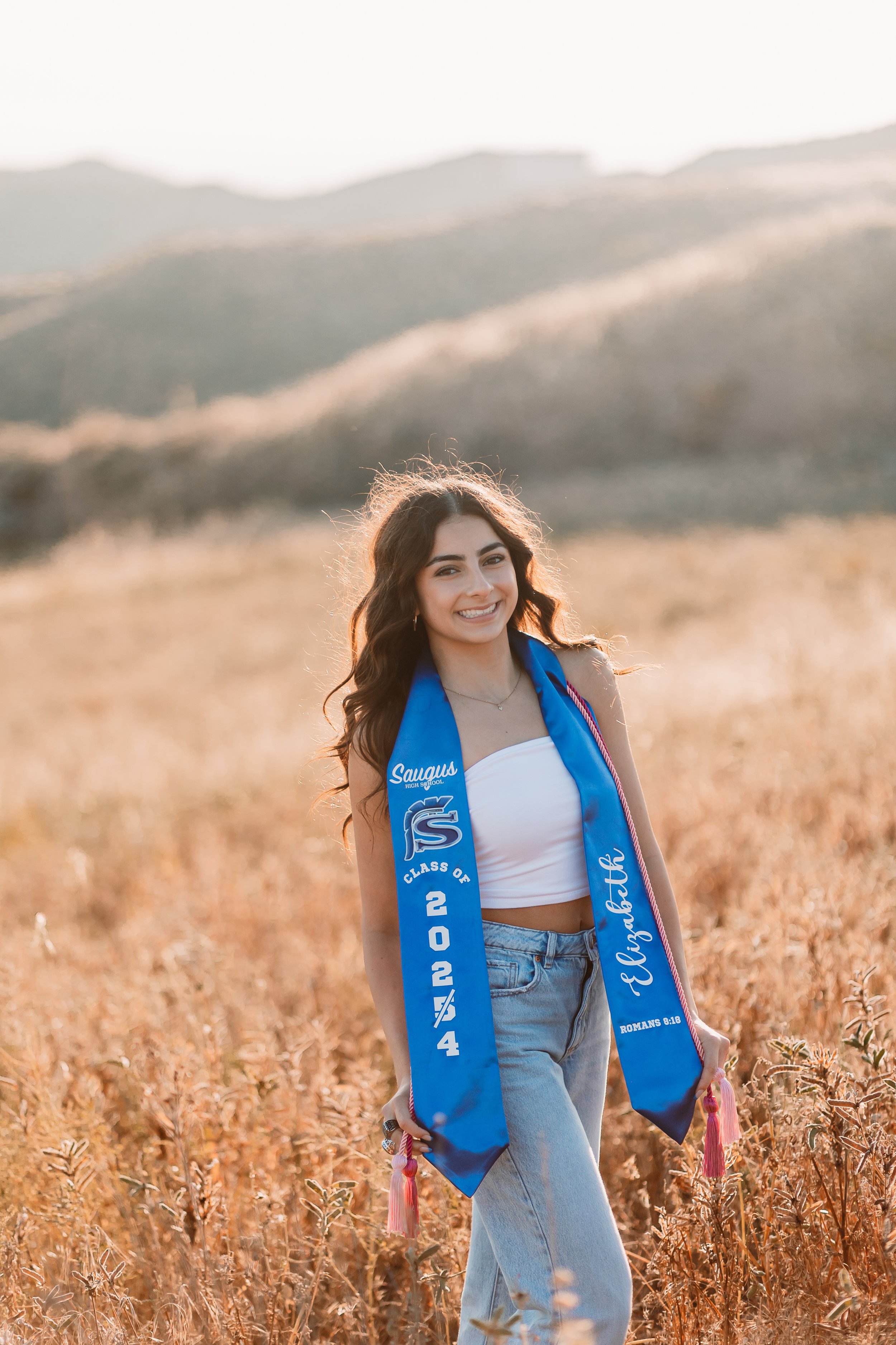 Santa Clarita Photographer - Santa Clarita Portrait Photographer - Santa Clarita Portrait Photos - this photo location is at skyline Santa Clarita - senior photos