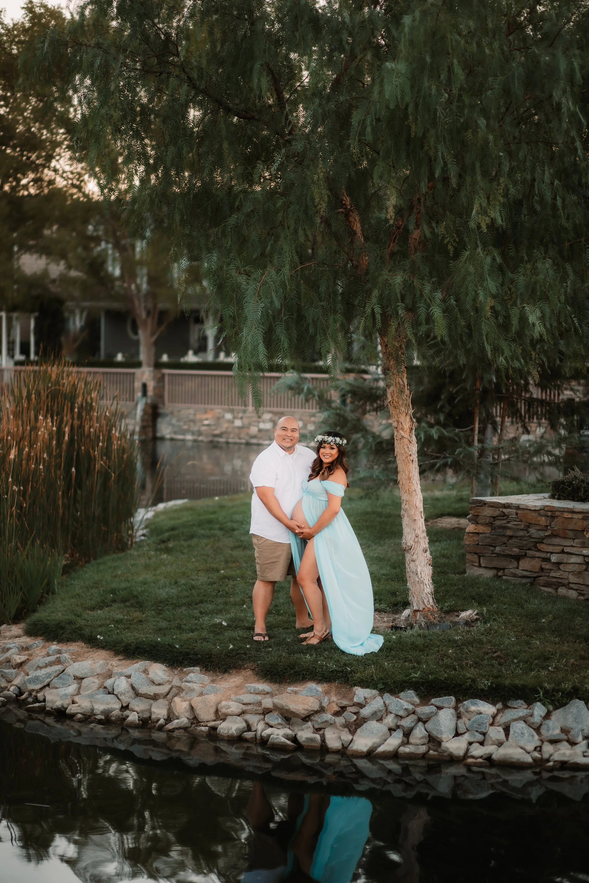 Santa Clarita Photographer - Santa Clarita Maternity Photographer - Santa Clarita Maternity Photos - this photo location is at bridgeport valencia lighthouse in valencia ca