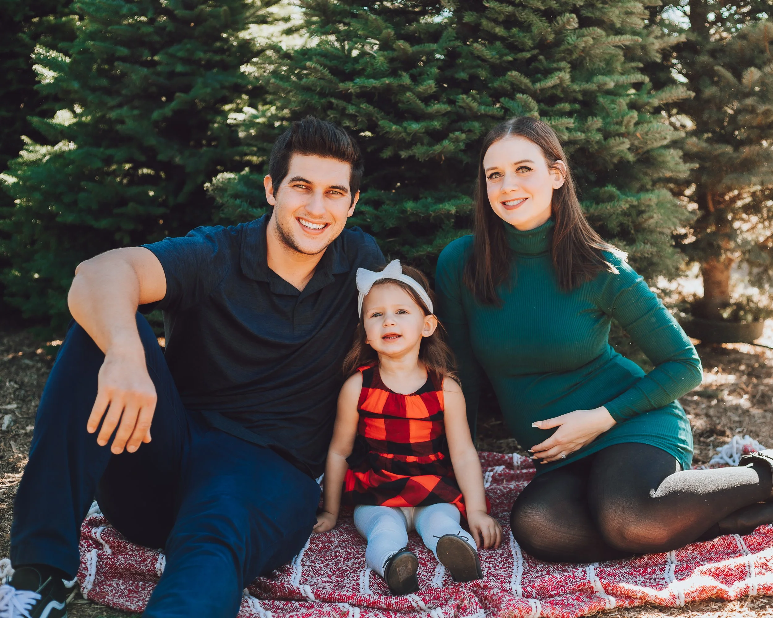 Santa Clarita Photographer - Santa Clarita Maternity Photographer - Santa Clarita Maternity Photos - this photo location is at christmas tree lot