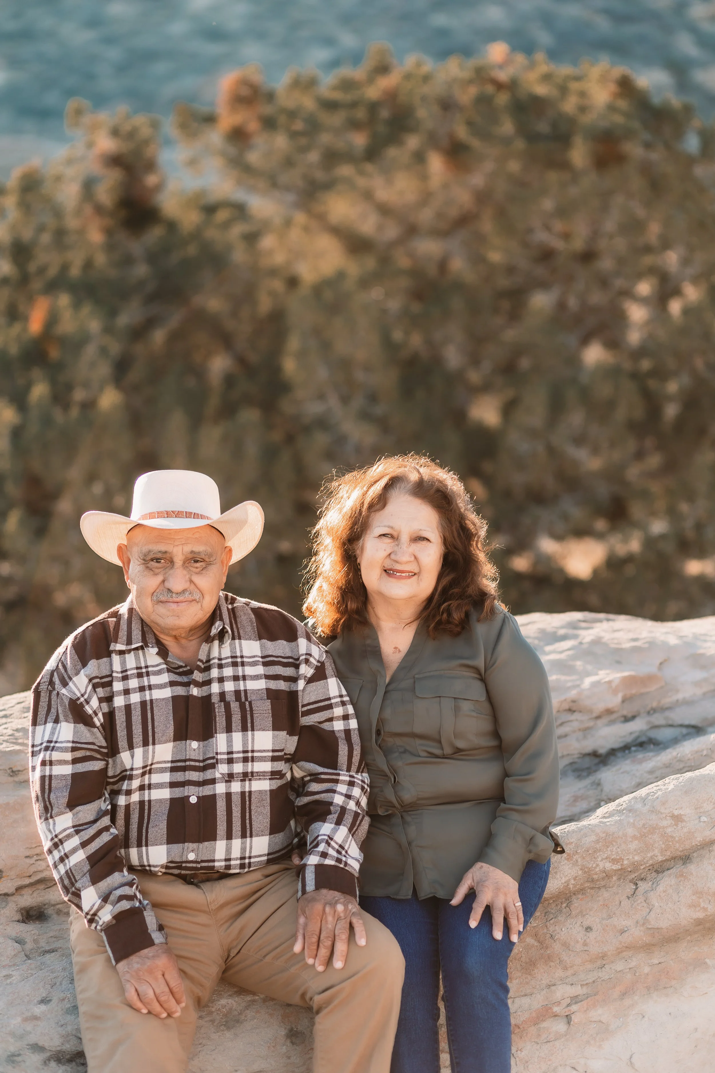 Santa Clarita Photographer - Santa Clarita Family Photographer - Santa Clarita Family Photos - this photo location is at vasquez rocks in agua dulce