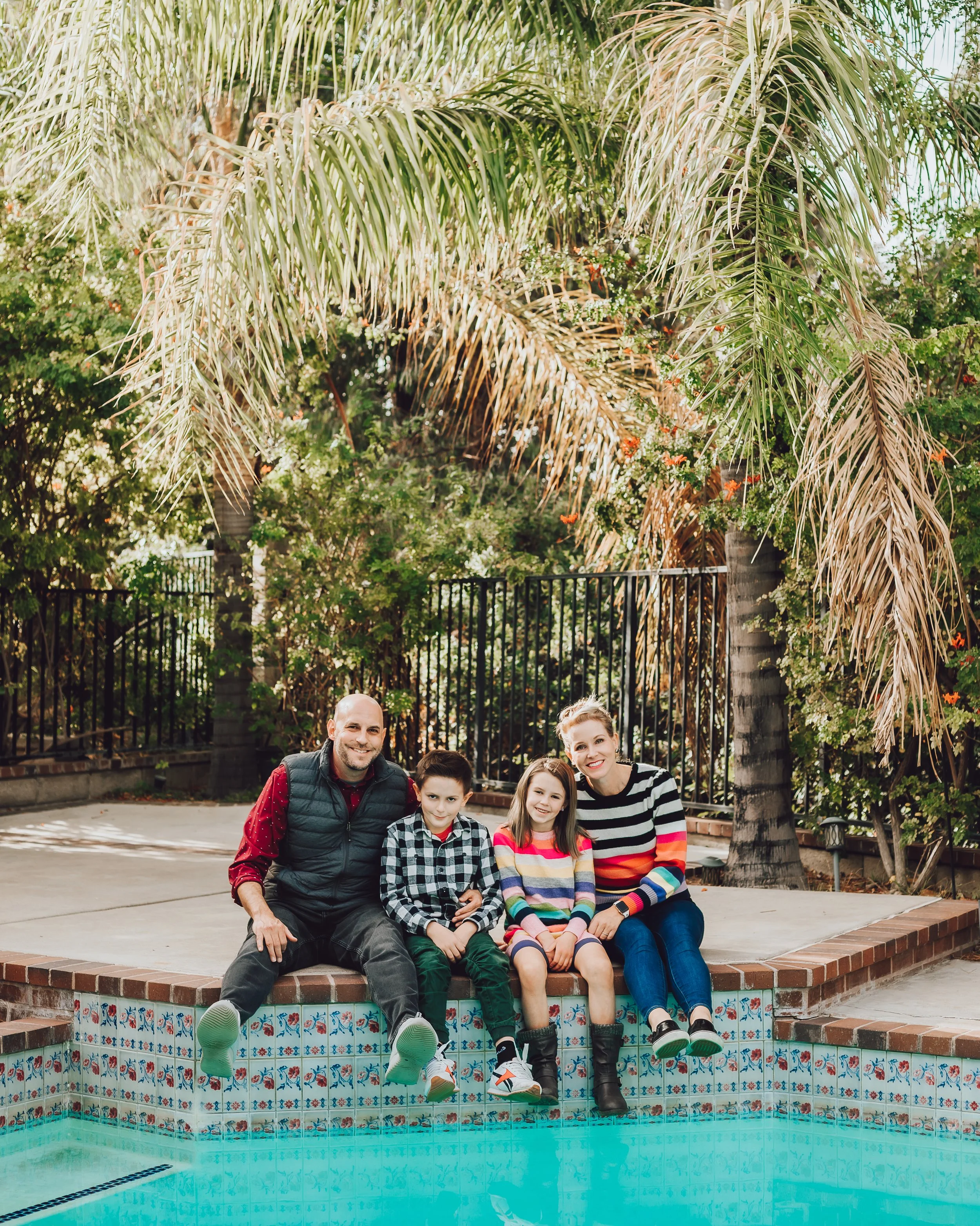Santa Clarita Photographer - Santa Clarita Family Photographer - Santa Clarita Family Photos - this photo location is at private home in Santa Clarita