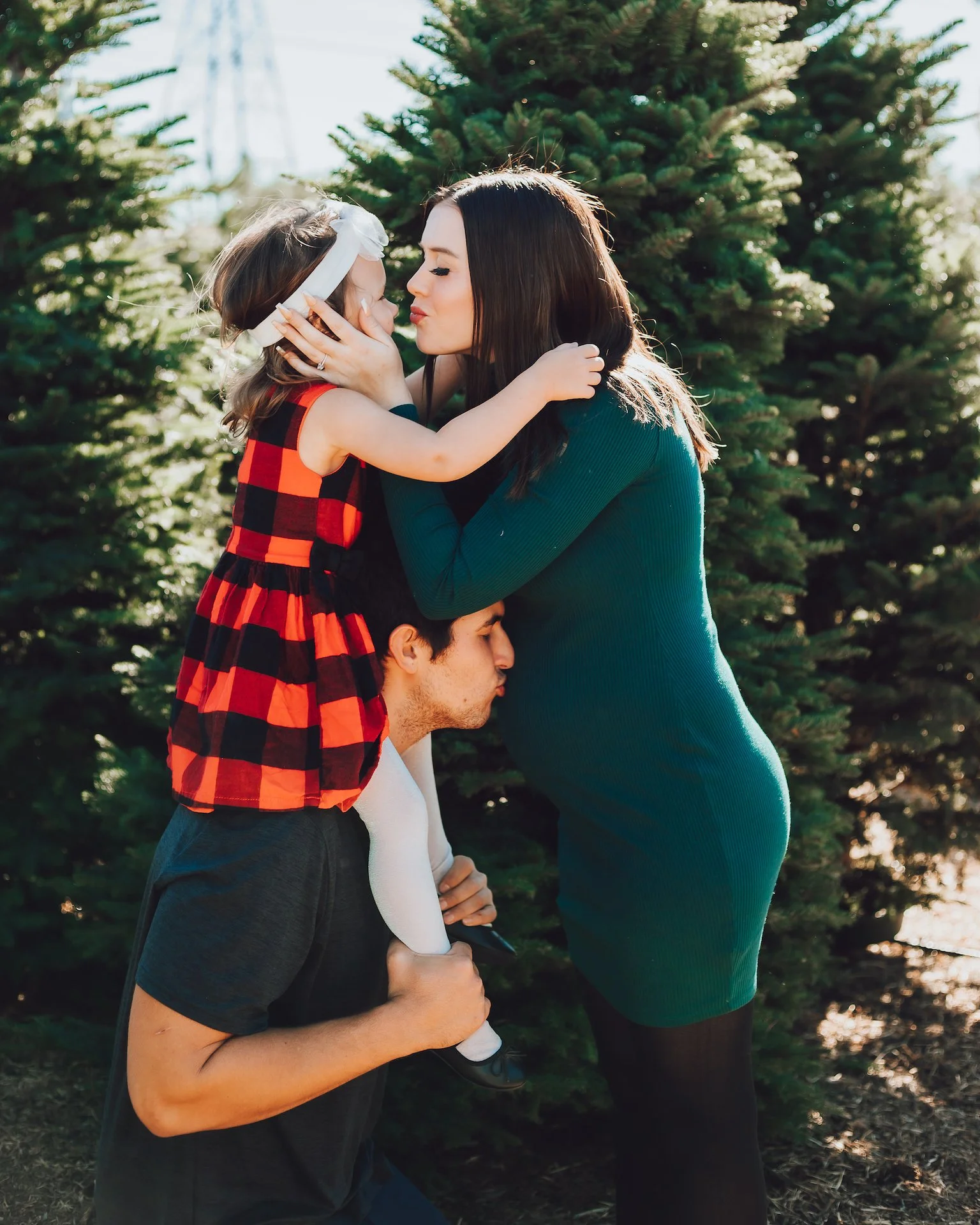 Santa Clarita Photographer - Santa Clarita Maternity Photographer - Santa Clarita Maternity Photos - this photo location is at christmas tree lot