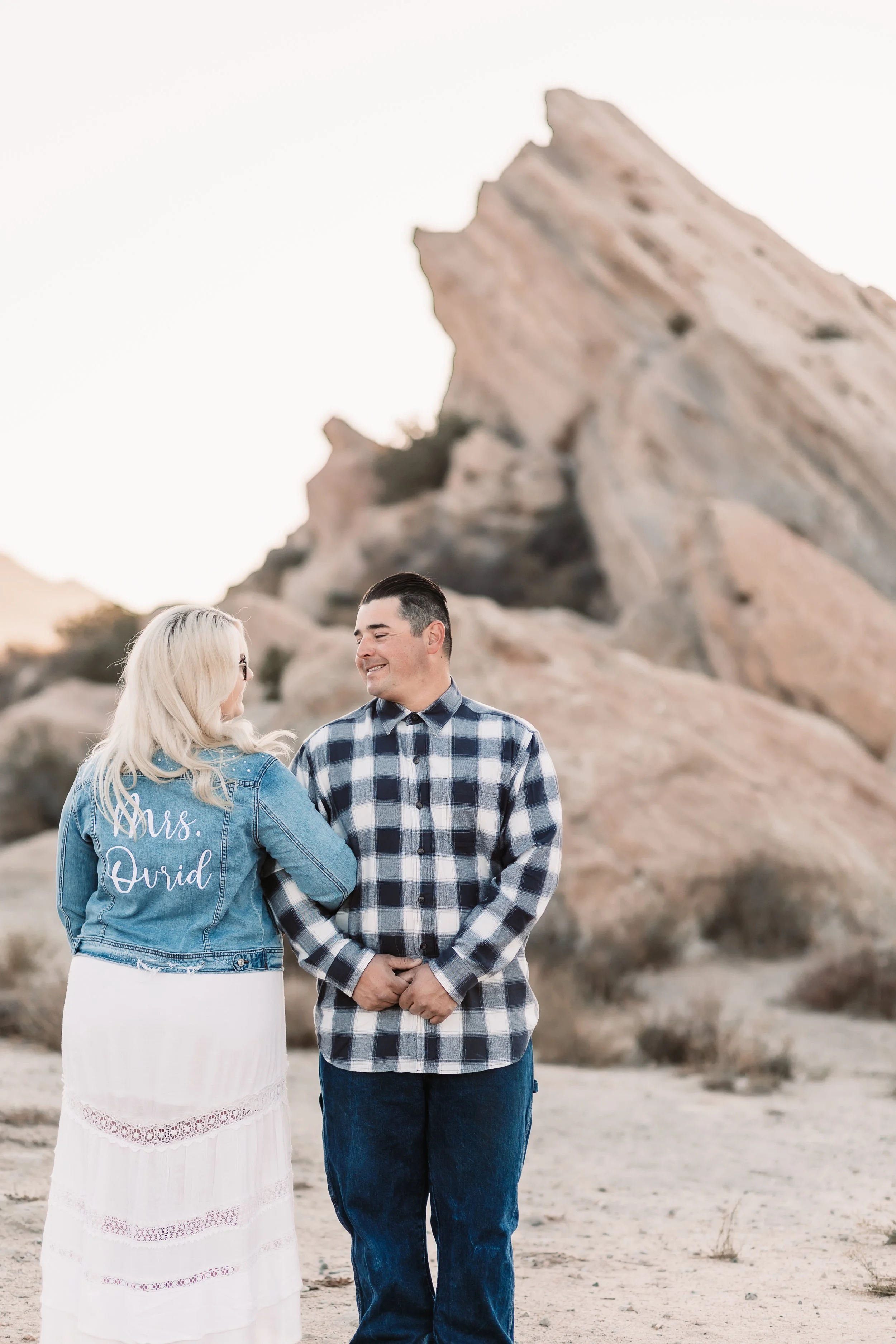 Santa Clarita Photographer - Santa Clarita Couples Photographer - Santa Clarita Couples Photos - this photo location is at vasquez rocks in agua dulce - engagement photos - santa clarita engagement photographer
