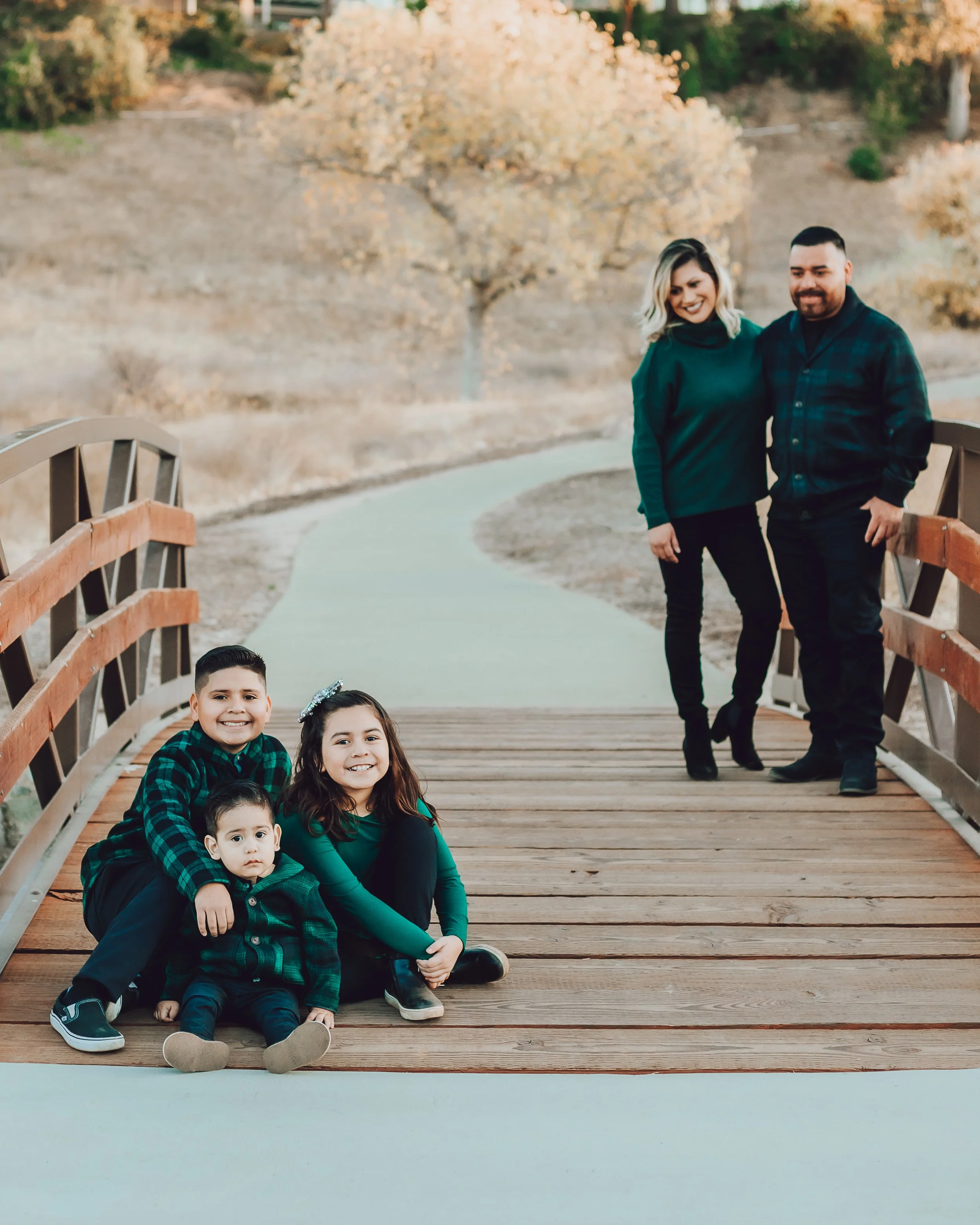 Santa Clarita Photographer - Santa Clarita Family Photographer - Santa Clarita Family Photos - this photo location is at summit park Valencia