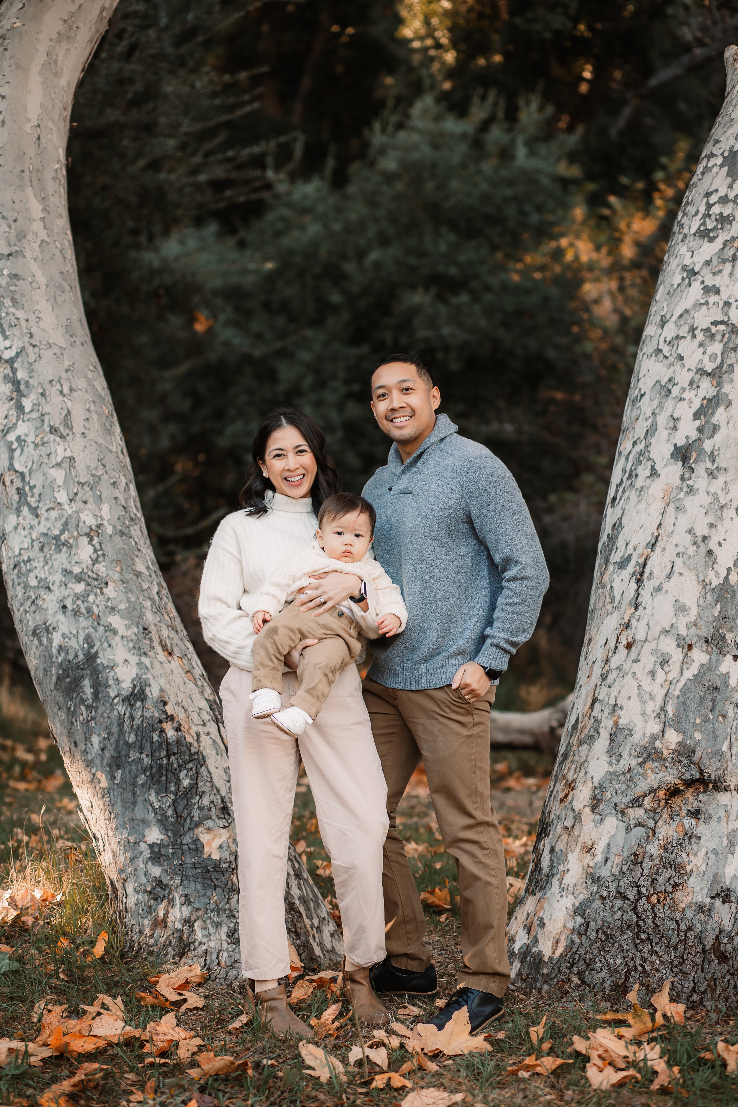 Santa Clarita Photographer - Santa Clarita Family Photographer - Santa Clarita Family Photos - this photo location is at placerita canyon nature center santa clarita california - family of 3 photos