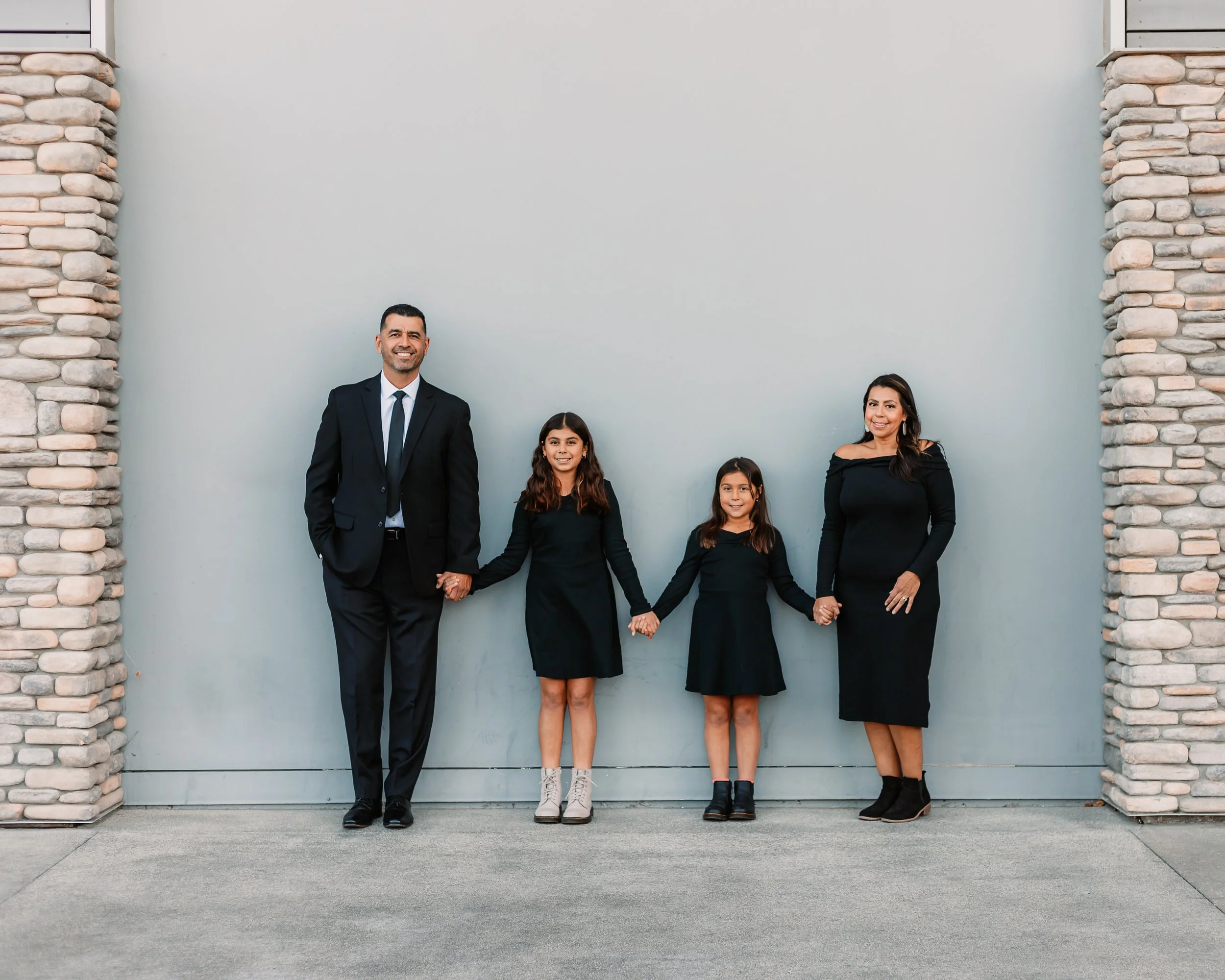 Santa Clarita Photographer - Santa Clarita Family Photographer - Santa Clarita Family Photos - this photo location is at Newhall library in Newhall santa clarita california - family of 4 photos