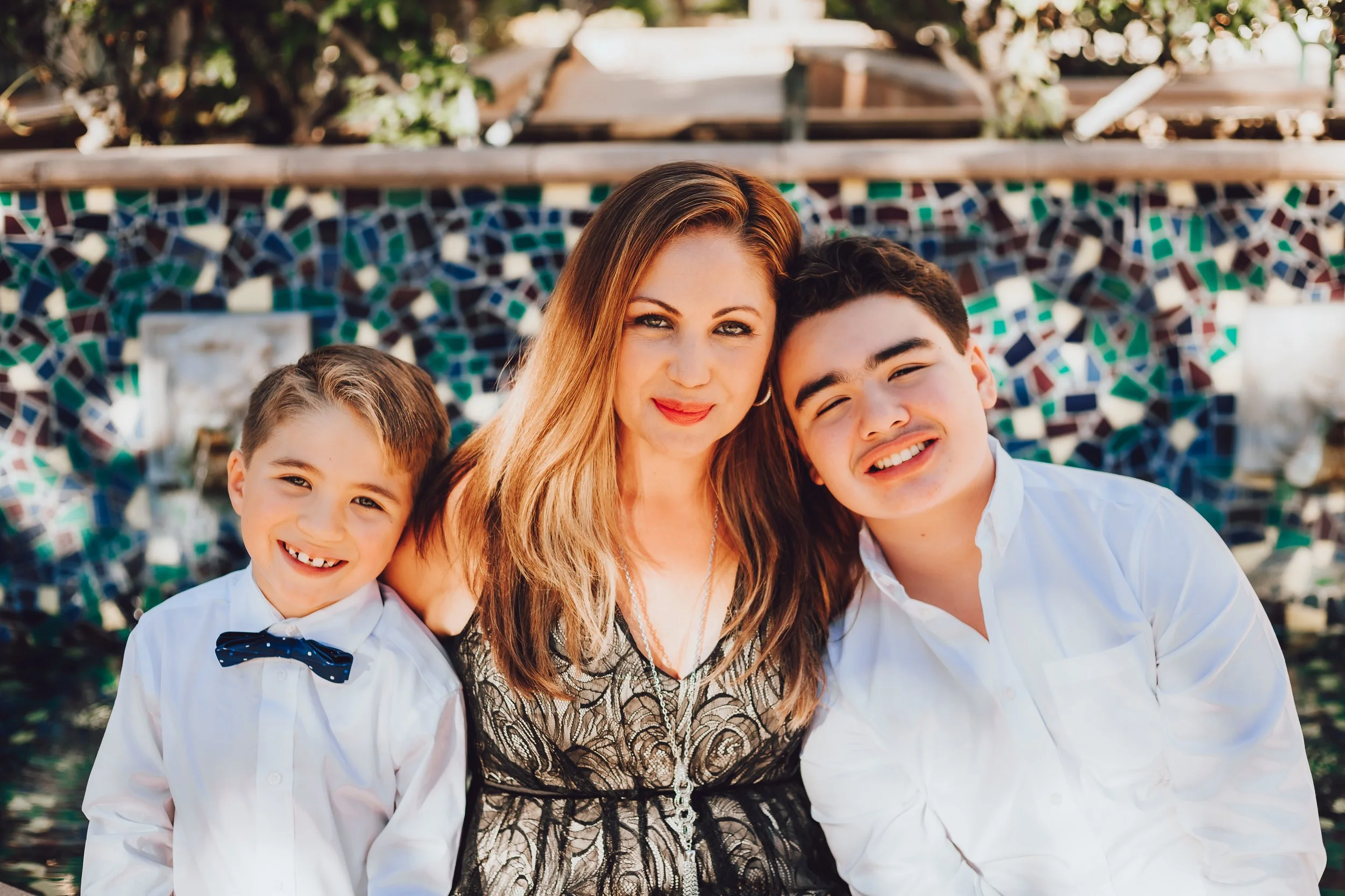 Santa Clarita Photographer - Santa Clarita Family Photographer - Santa Clarita Family Photos - this photo location is at Valencia Mall