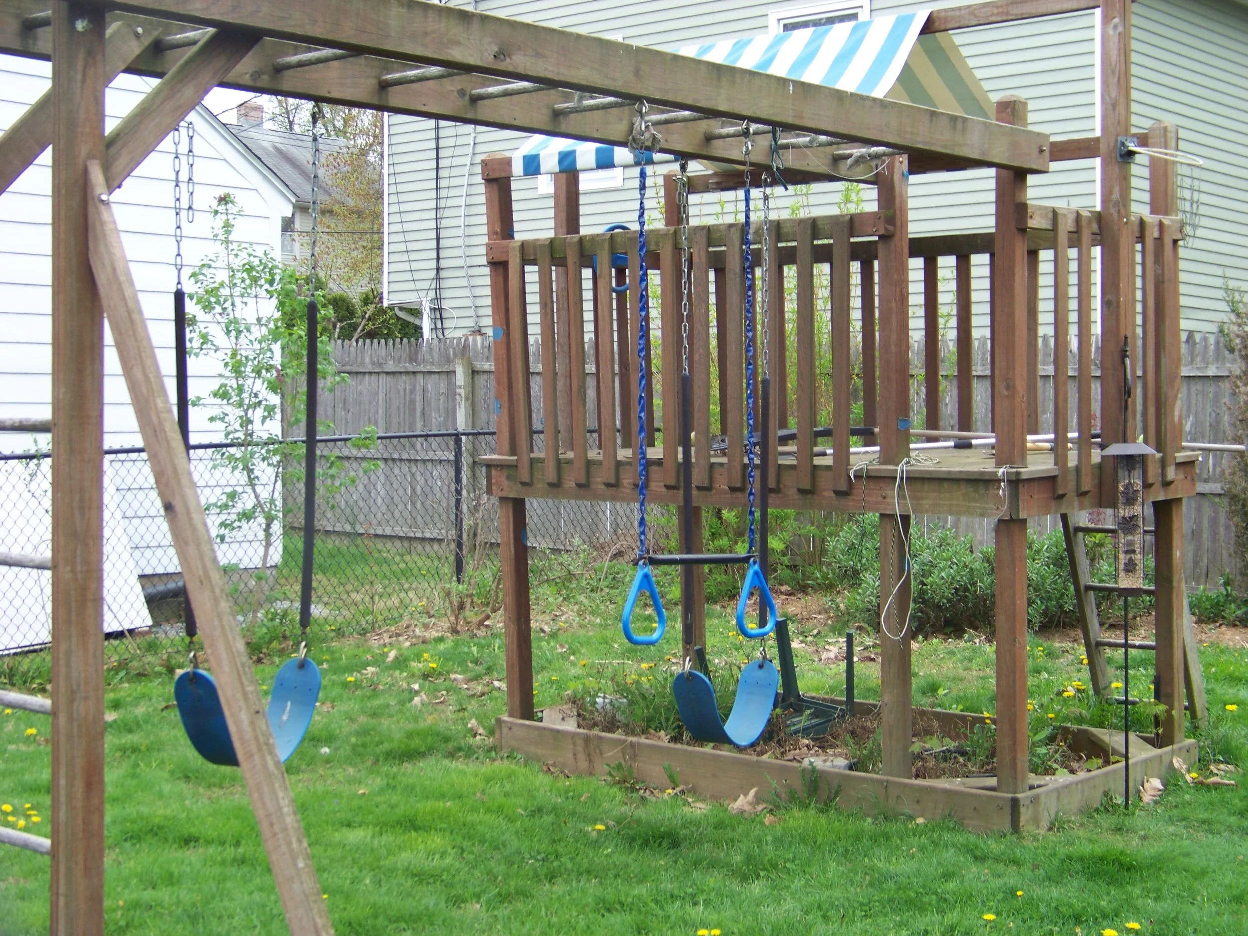 swing set.jpg