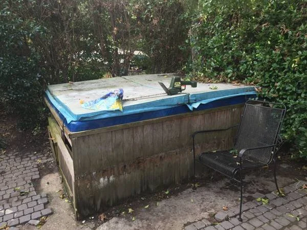 Old-Hot-Tub.jpg