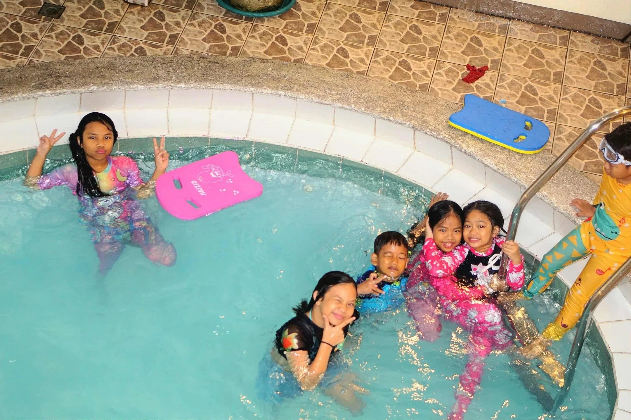 SUNDAY bonding spot is already here !!!
WALK-IN's is WELCOME TODAY !!!
✅ No long drive. No stress. Just laughter, bonding, and 22 HOURS of pure karaoke fun 
✅ Perfect for your family weekends, team wins, or barkada tambays 
✅ Limited slots &mdash; be