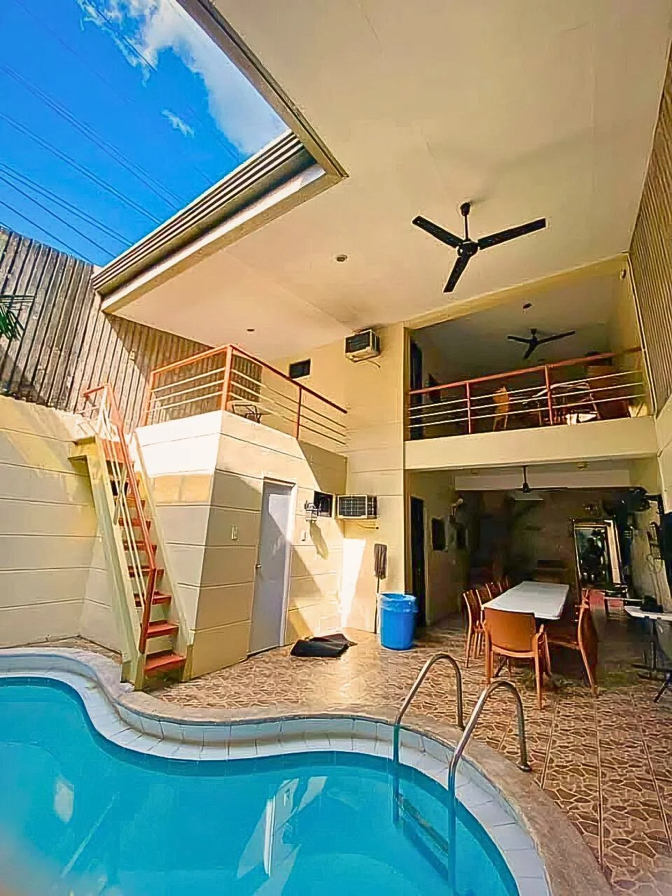 Still no weekday plans? 👀
Our ₱9K WEEKDAY PROMO is waiting for you! 🔥
Why stay home when you can enjoy a PRIVATE staycation ALL TO YOURSELVES? 🤍
✨ GOOD FOR FAMILY, BARKADA &amp; TEAM BONDING ✨
🏡 2 Airconditioned Rooms
🎤 UNLIMITED Karaoke (No Cur