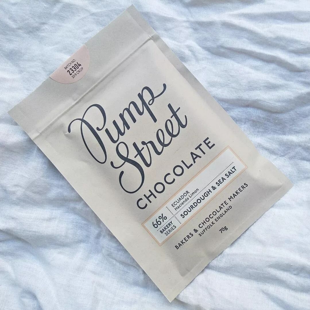 Pump up the volume 🔊

Many years ago, I stood right next to @pumpstreetchocolate's bakery in the little town of Orford, Suffolk, no idea how close I was to spectacular craft chocolate...

Thanks to @beanbaryou, I haven't suffered too much for this m