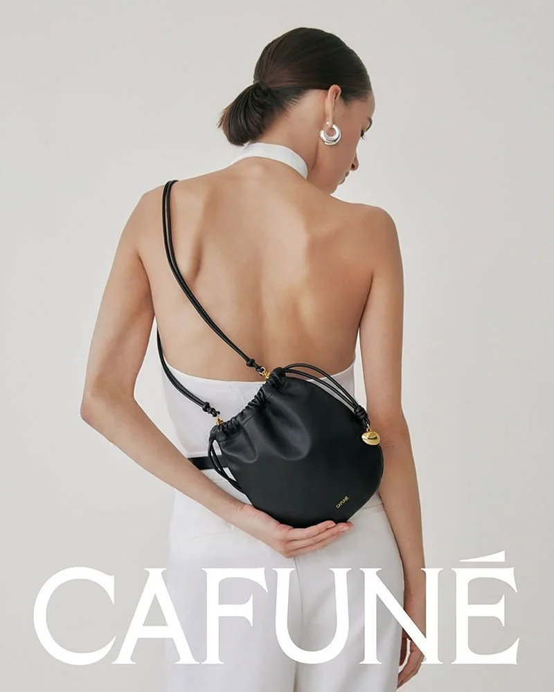 Cafuné
Holiday