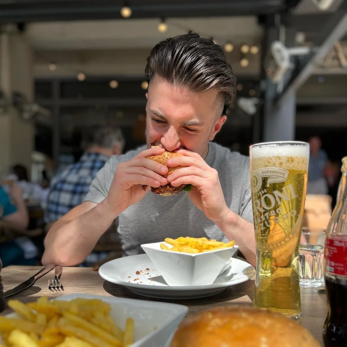 A lot of people end up &ldquo;dieting&rdquo; on and off for years.

Trying different things&hellip; fasting, Slimming World, keto, cutting carbs, going all in at the gym.

Sometimes it works. Sometimes it doesn&rsquo;t 🤷&zwj;♀️

But there&rsquo;s on