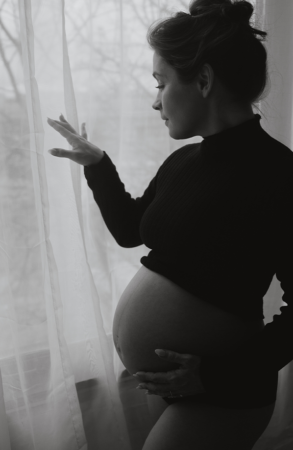 motherhood photographer 2.png