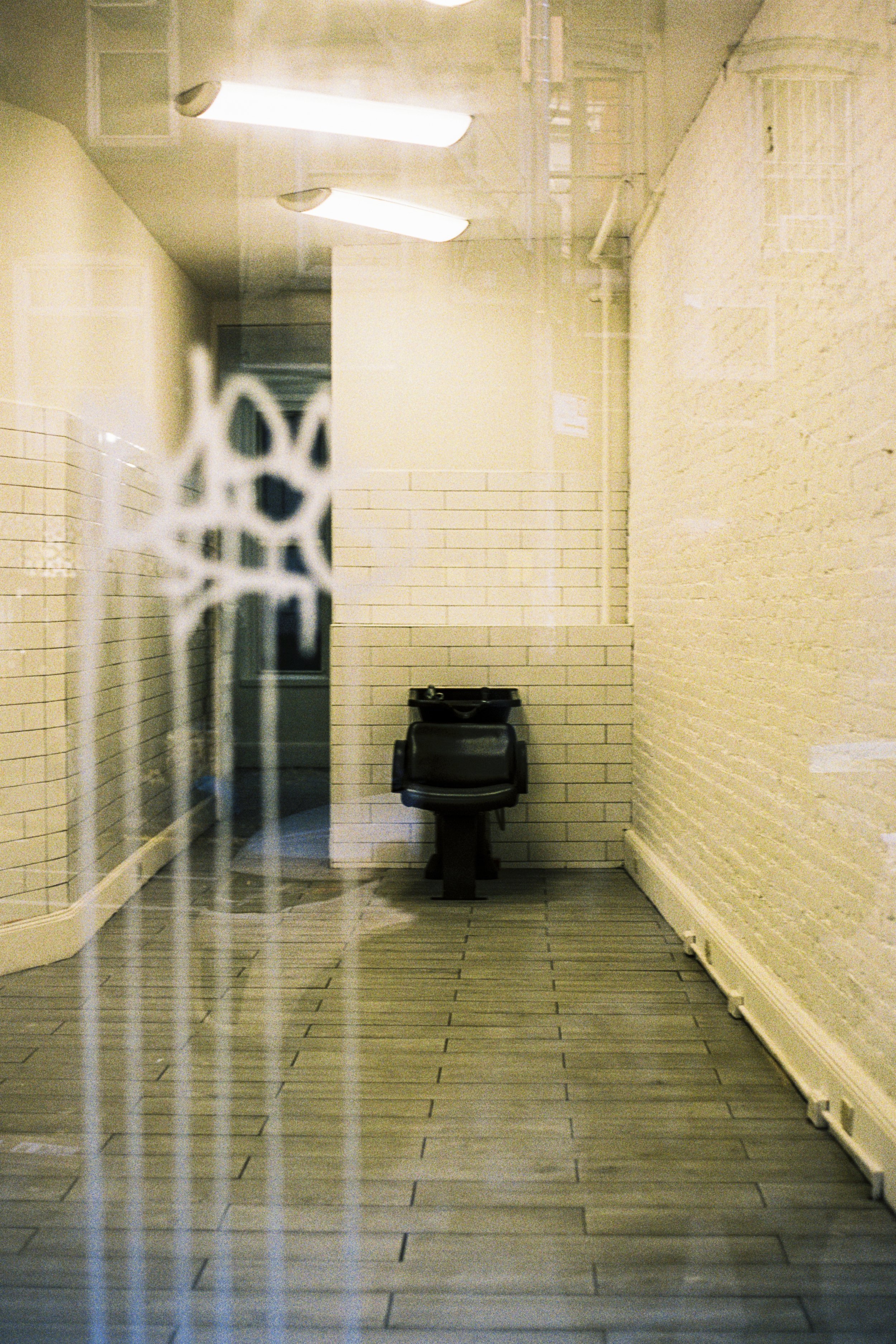 MarkCameron_NYC2023Portra400029.jpeg