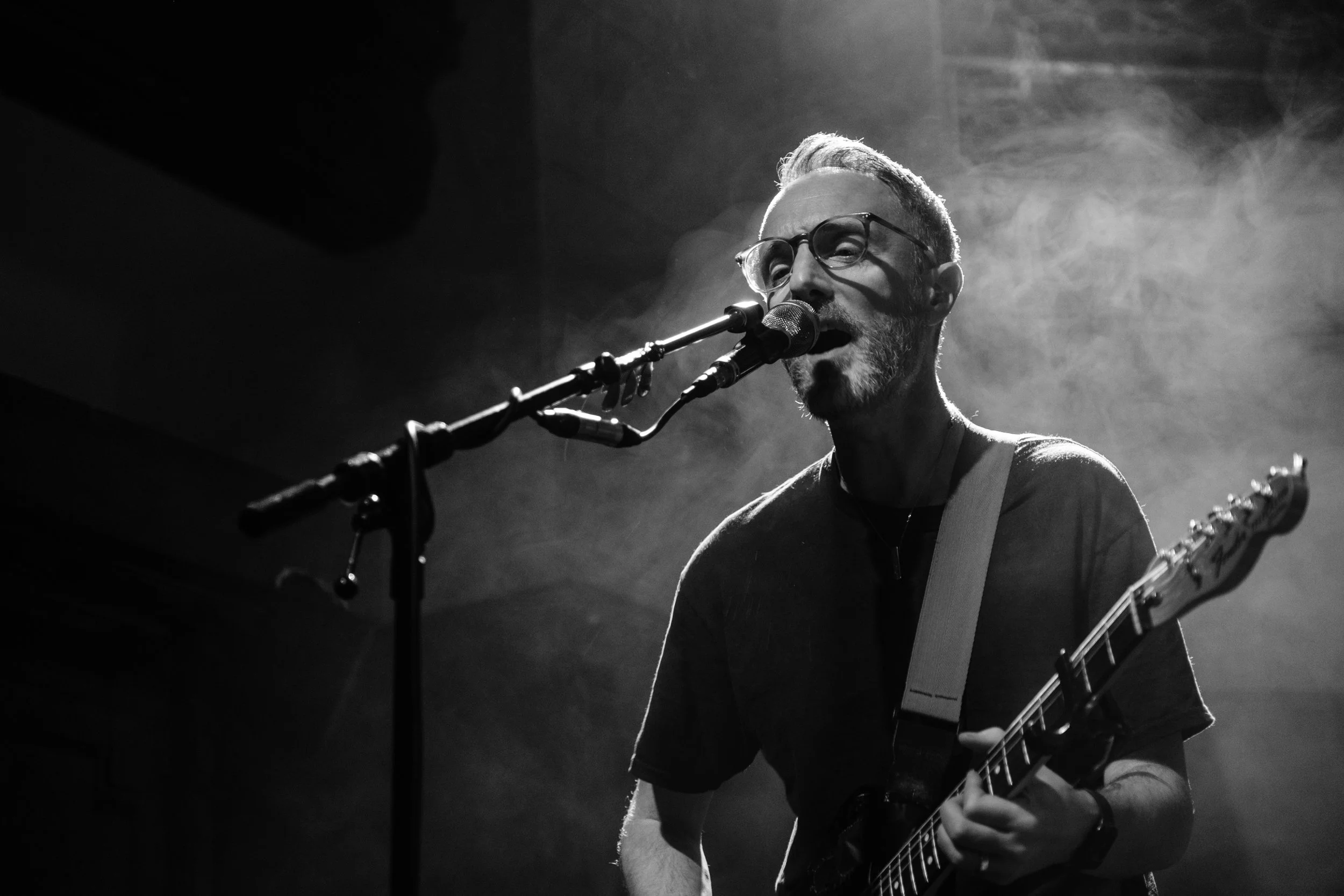 Rod Jones of Idlewild performing at St Lukes in Glasgow. Shor by Scottish music photographer Mark Cameron