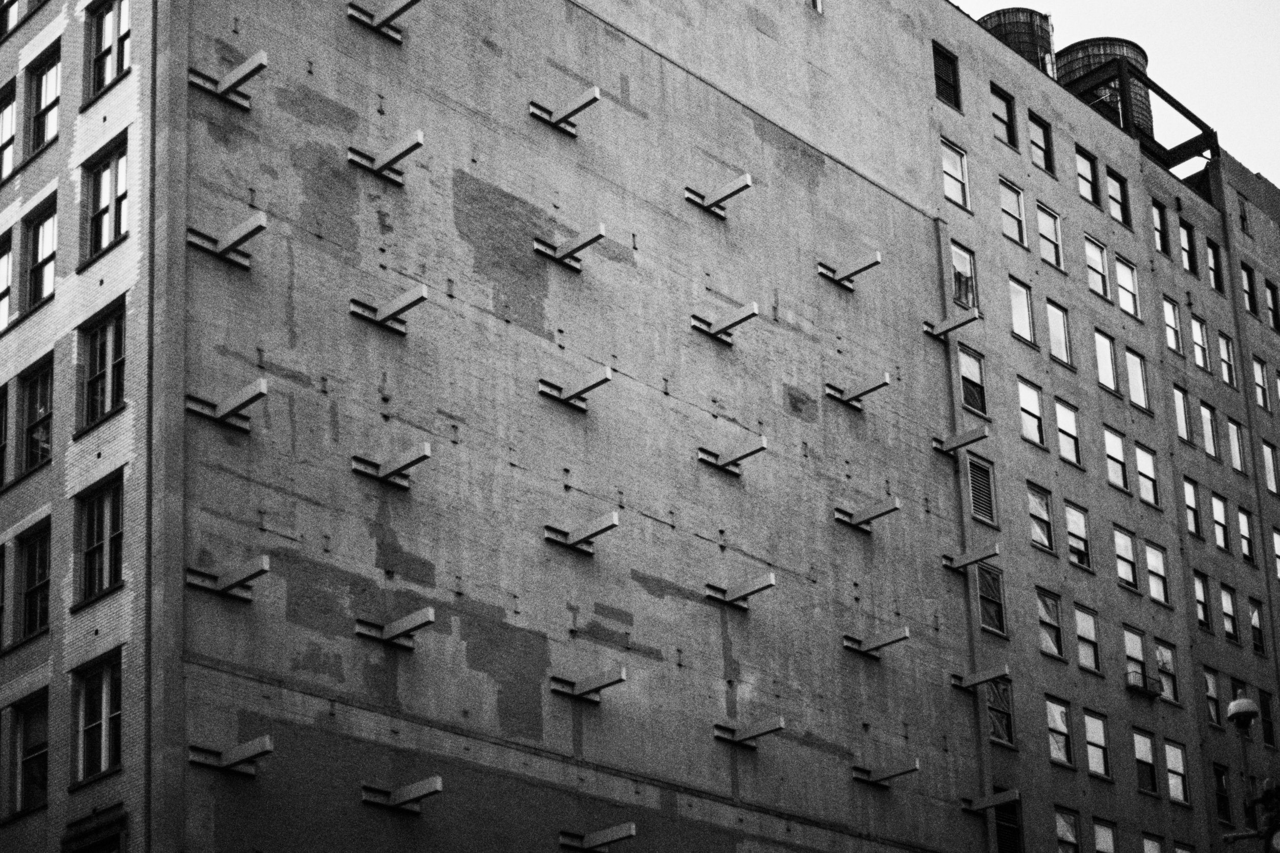 MarkCameron_NYC2023kodak400BWCN007.jpg