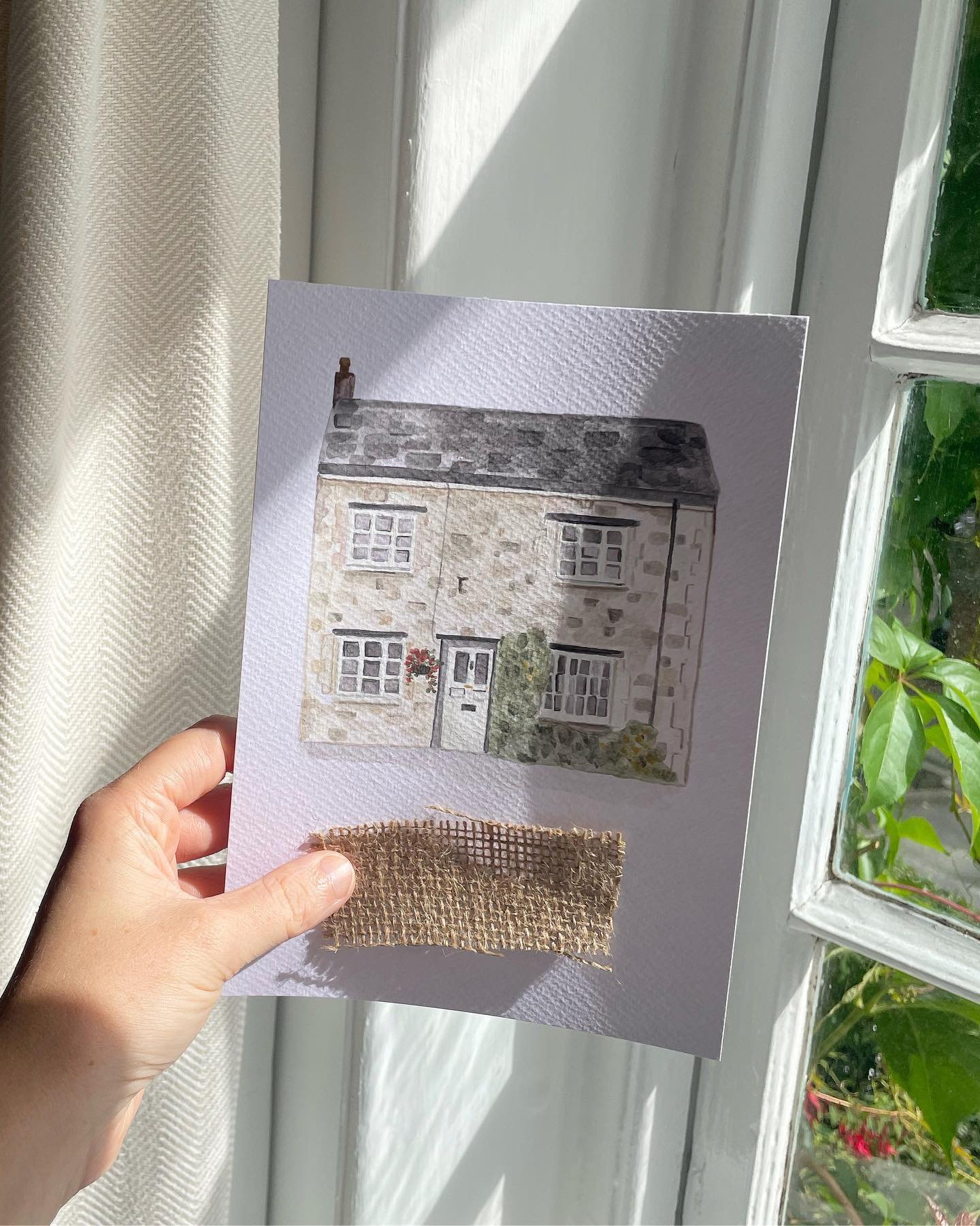 Happy Monday 🌞 

Little throwback to one of my house painting commissions 🫶🏻 🏡 
This is where my business ventures began back in 2019 and they&rsquo;re still my one of my favourite things to do 🥰 

&bull;

#surreyartist #housewatercolour #housep