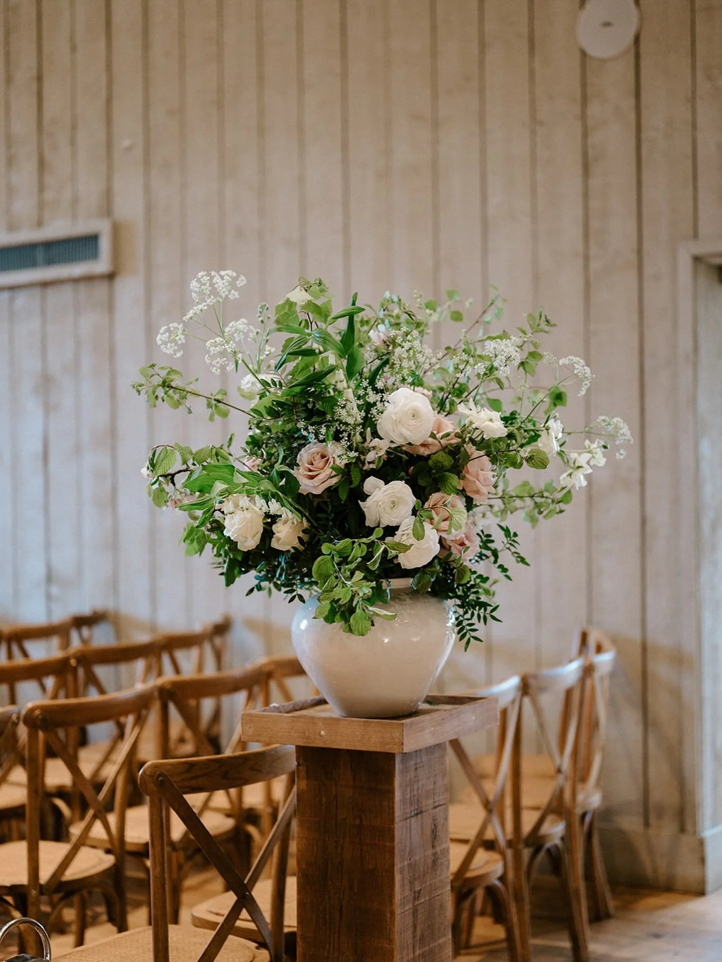 Urns at @primrosehillfarm 🤍

Photograph by @clare_smith_photography 📷