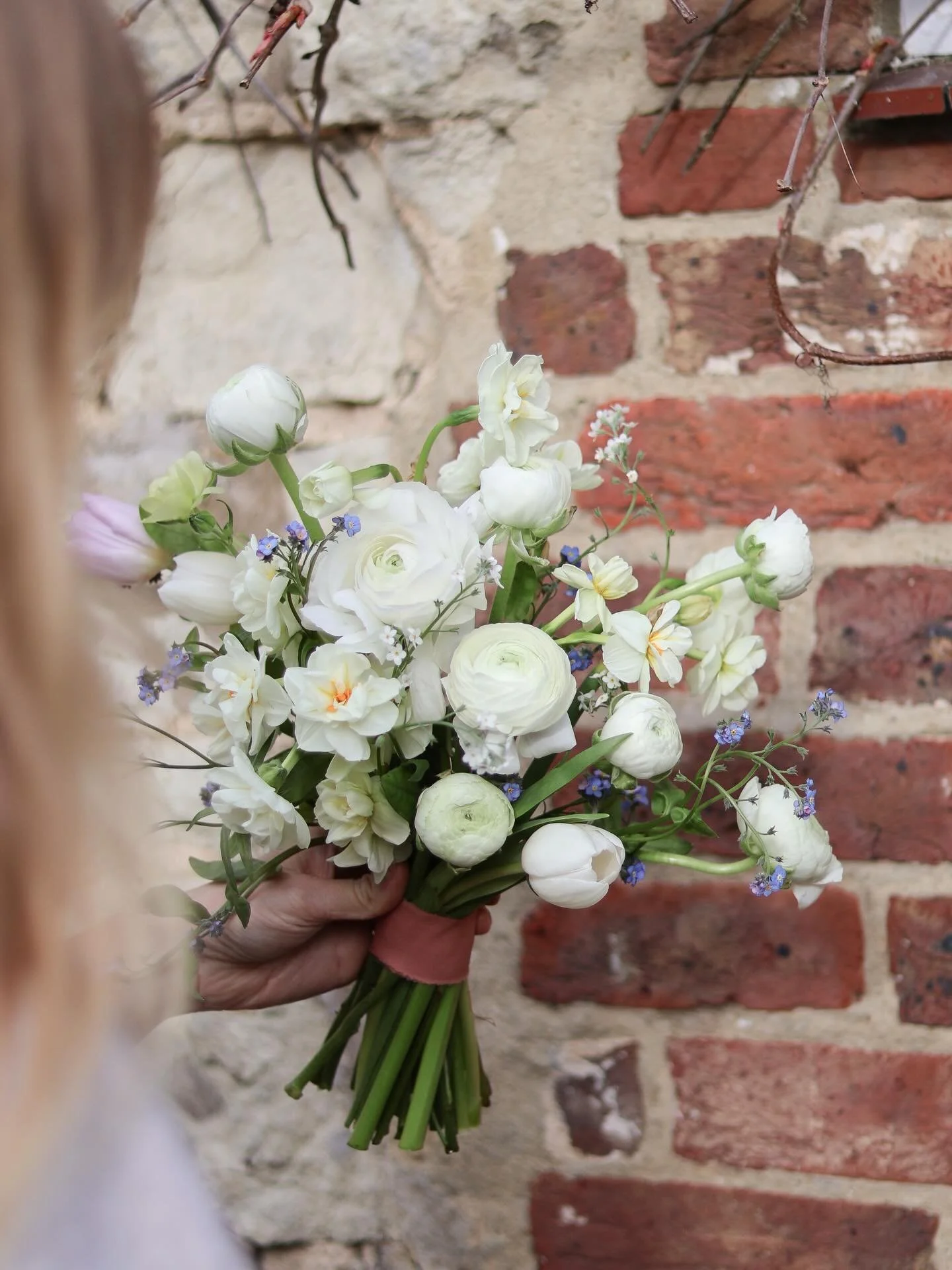 A simple spring bouquet 🤍