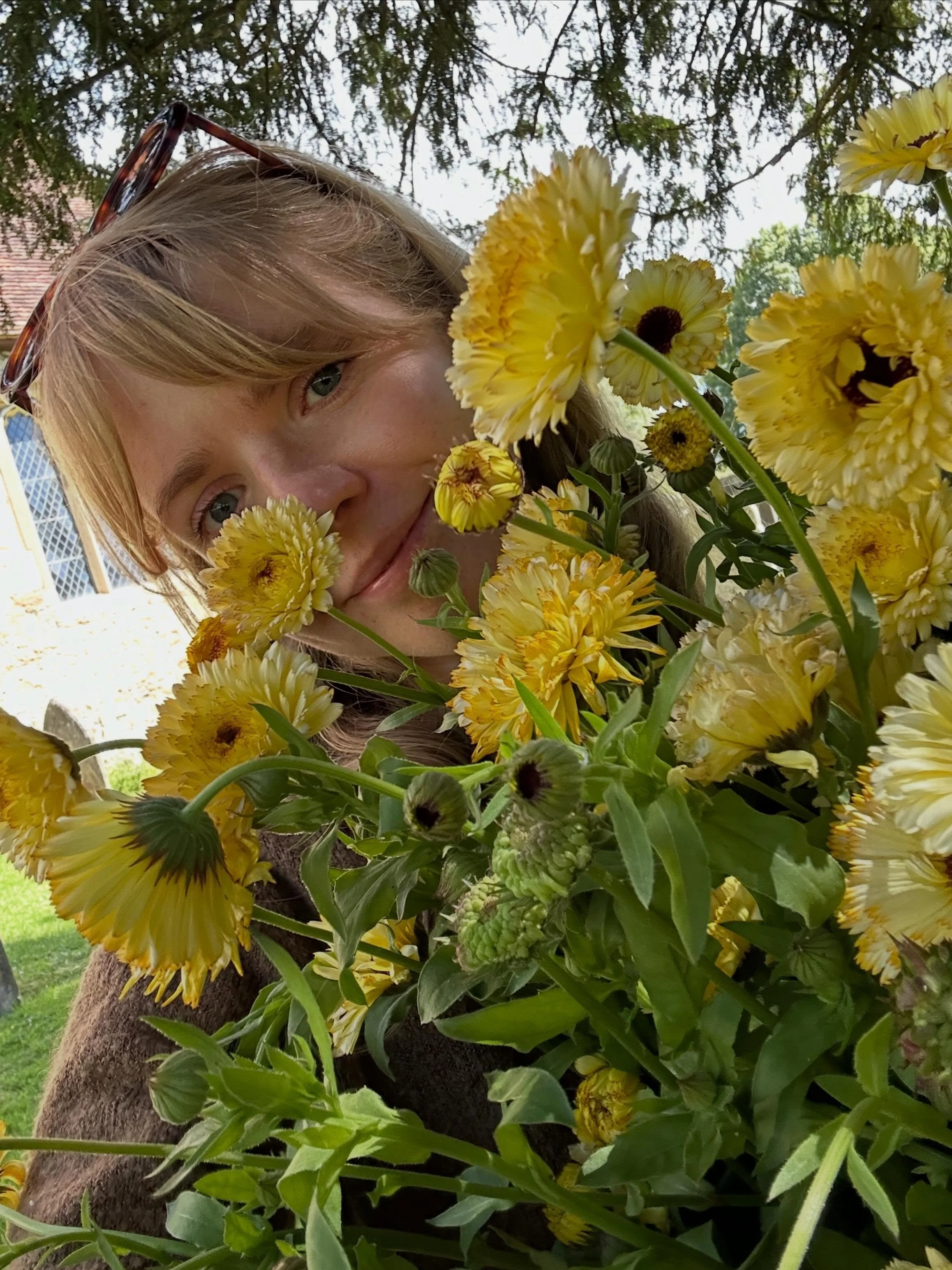 British flowers week 🌸

It&rsquo;s been a busy few weeks and super grateful to all the amazing flower farmers who grow the magic that I can create with✨

Featuring my fave - calendula 🌼

Shout out to the below for recent flowers but there are so ma