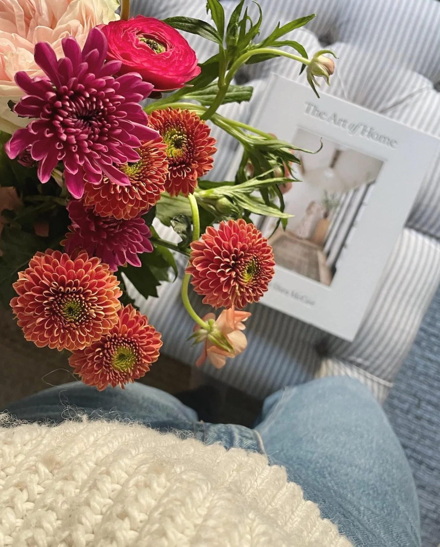 Cosy knits, staying home and autumn flowers 🌸🍂
