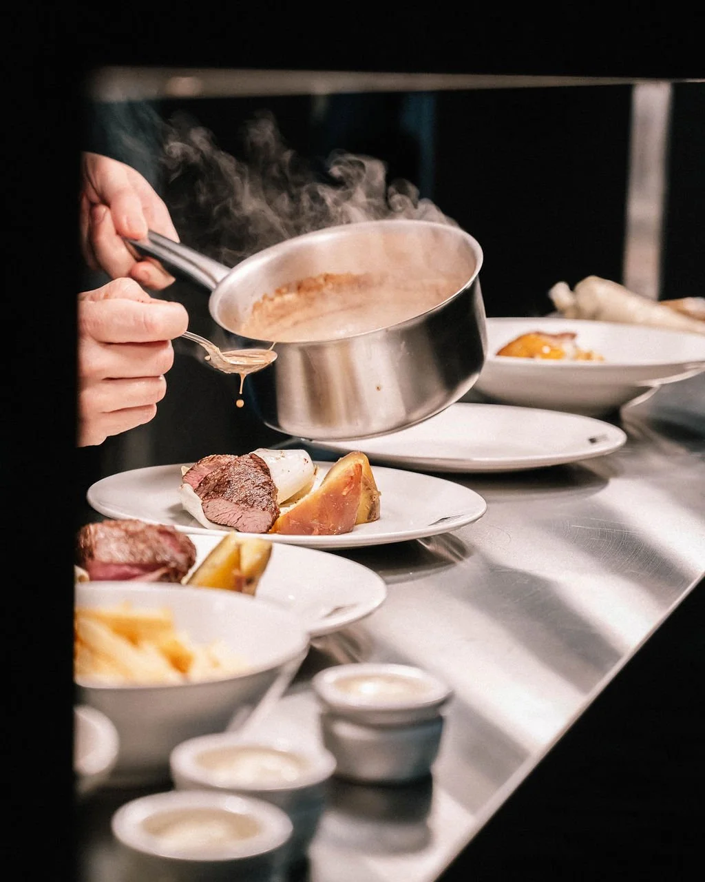 Saturday Live @ Lola-s - Italian night