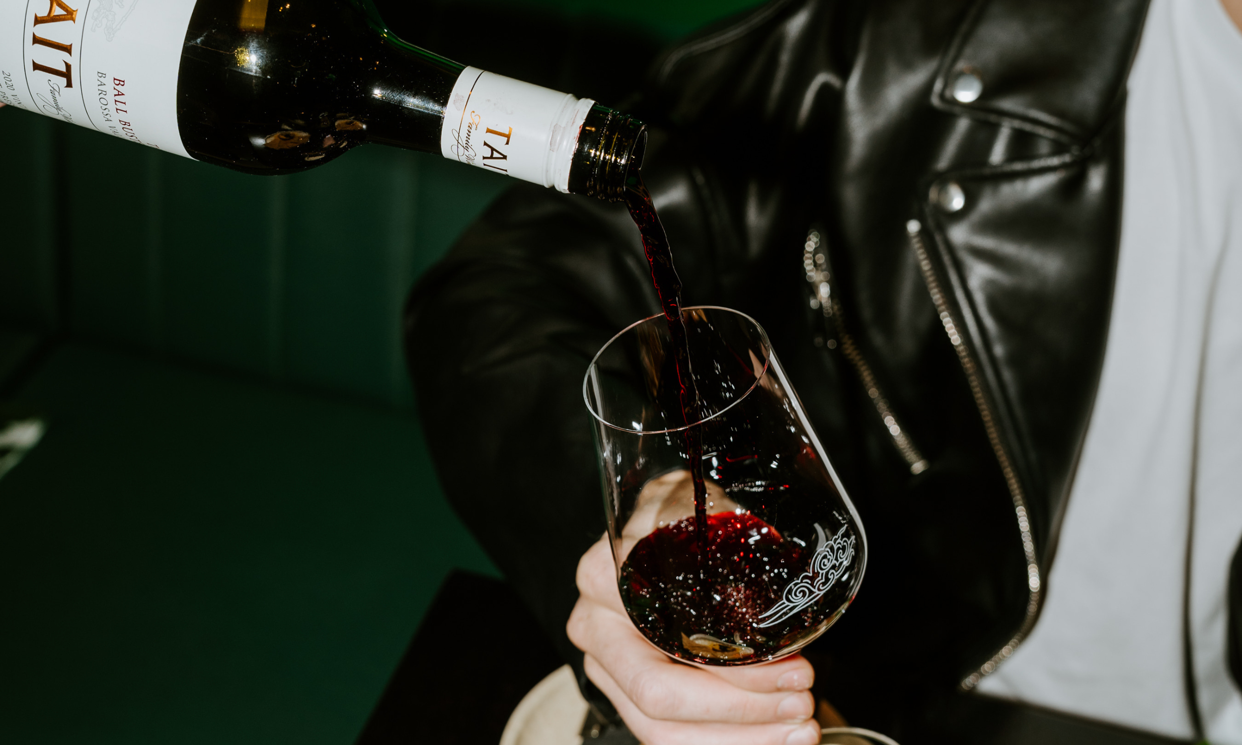 Happy Hour MOONEE PONDS — NAGA
