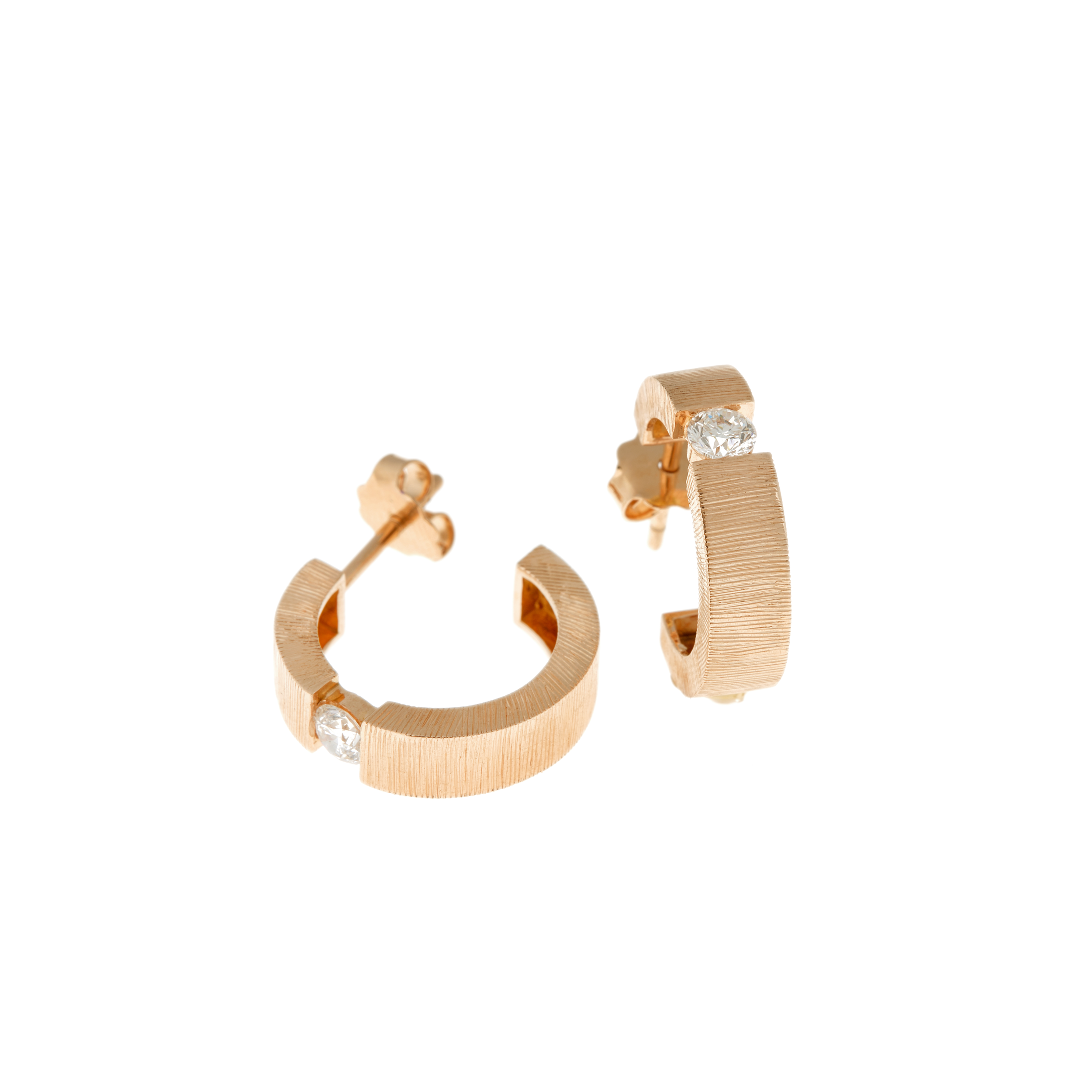 gold edit earrigs2.png