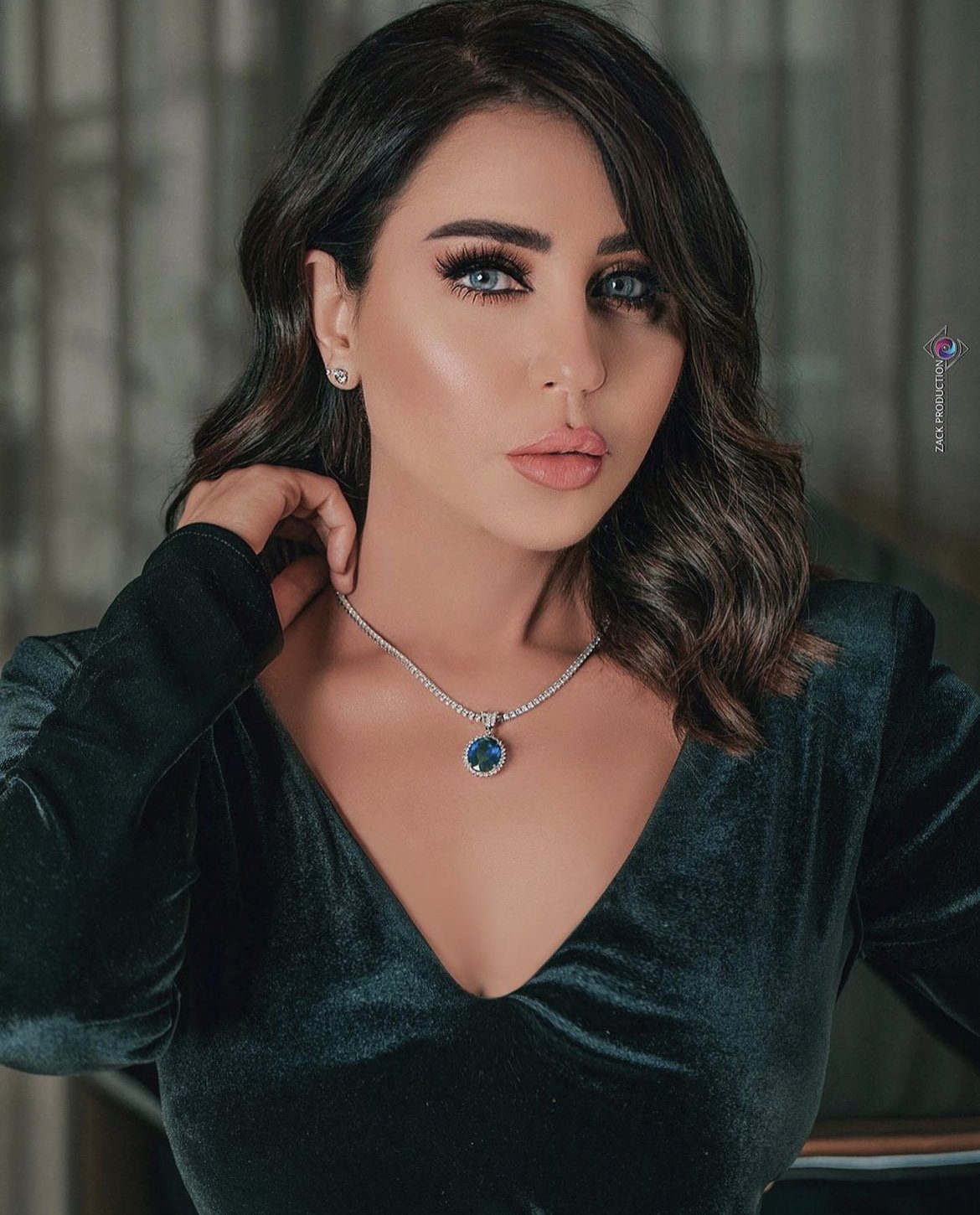 For the LJ’s Mother’s Day video, Rabiha beautifully styled the tennis necklace with a Sapphire pendant.
