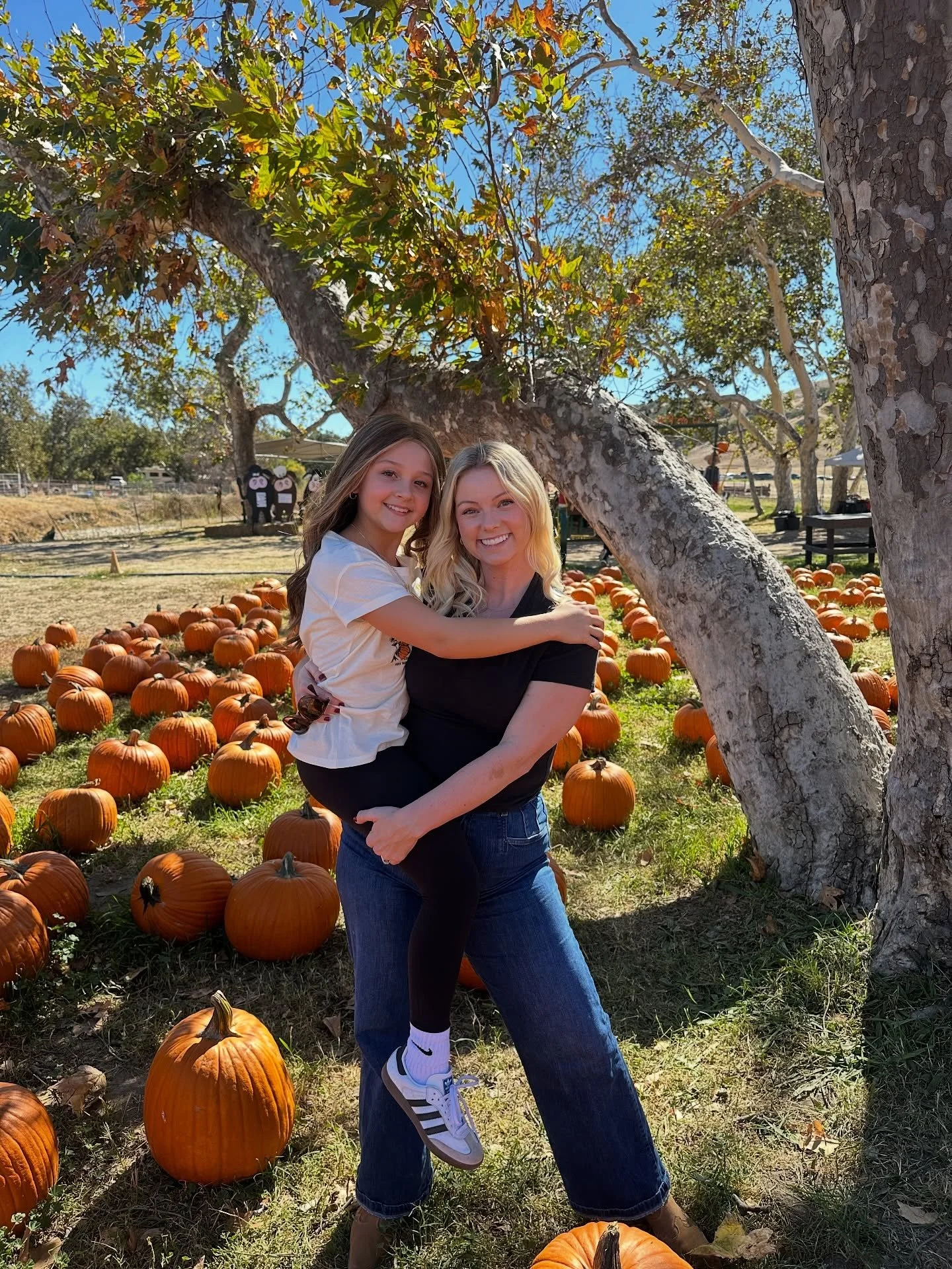 A little fall fun with some of my fav little pumpkins! 🤎🎃🍂🤗
