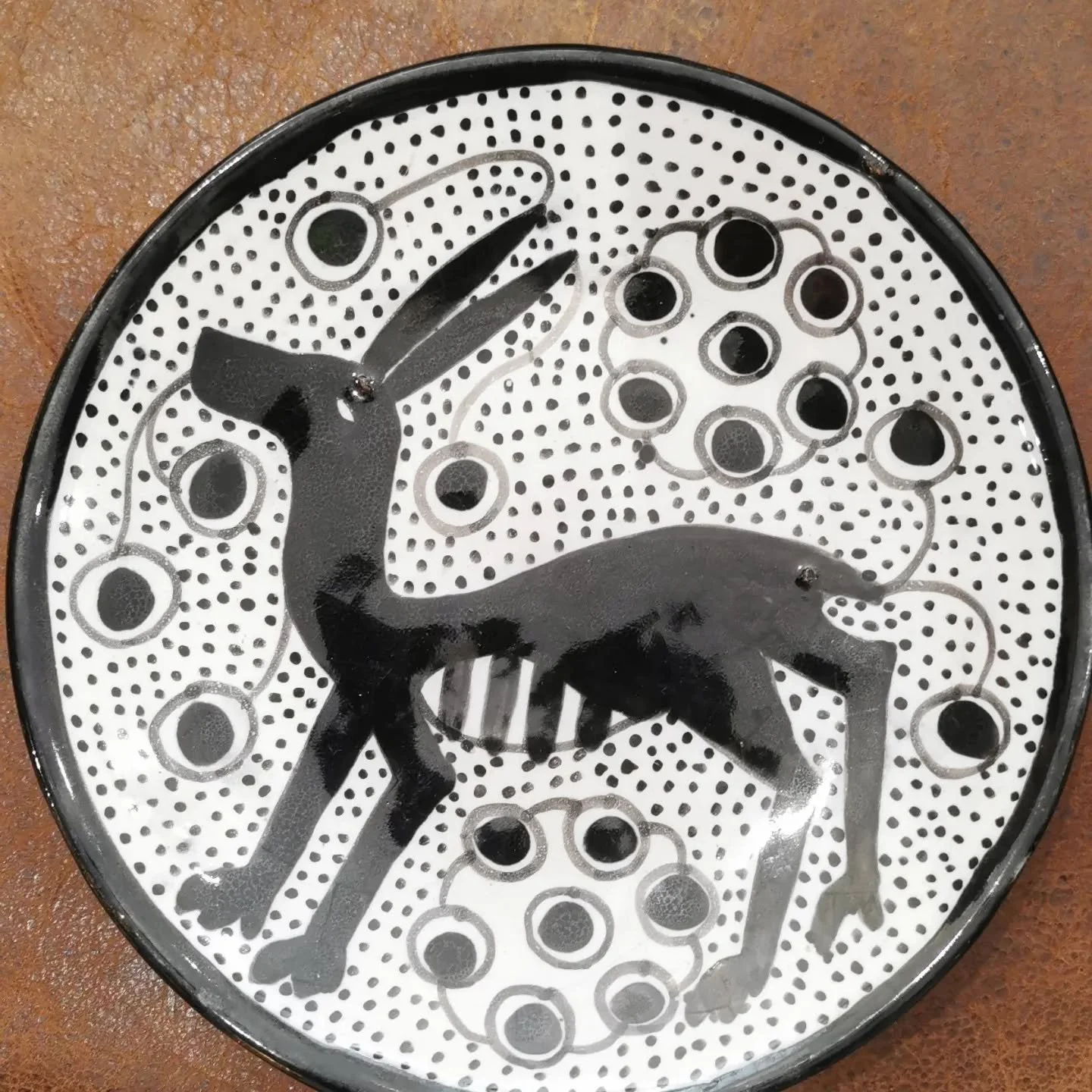 Plus de poteries faites &agrave; la main disponibles en magasin ou en livraison
#faitmain #vintagestyle #vintageinterior #vintagepottery